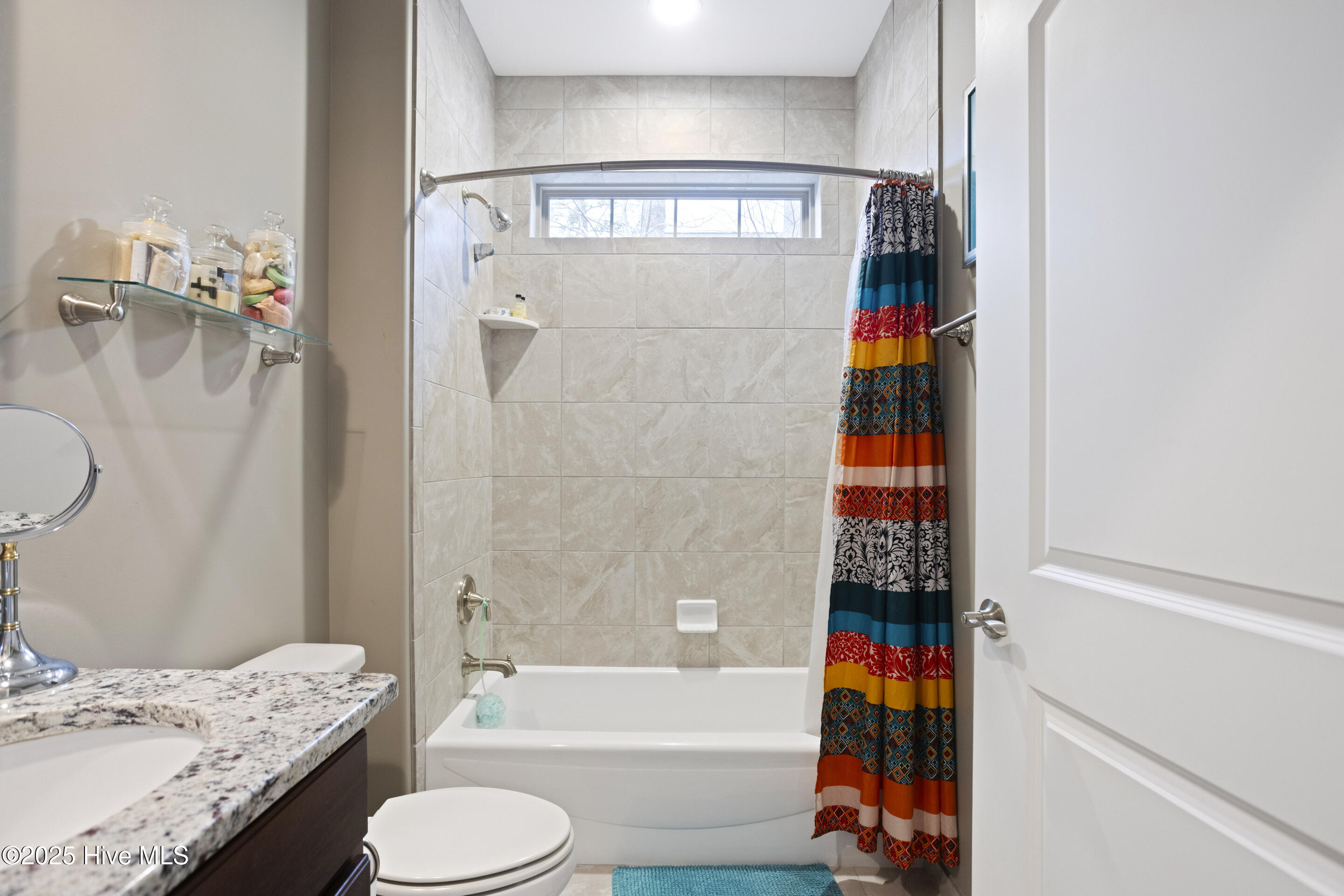 657 Jenoa Loop