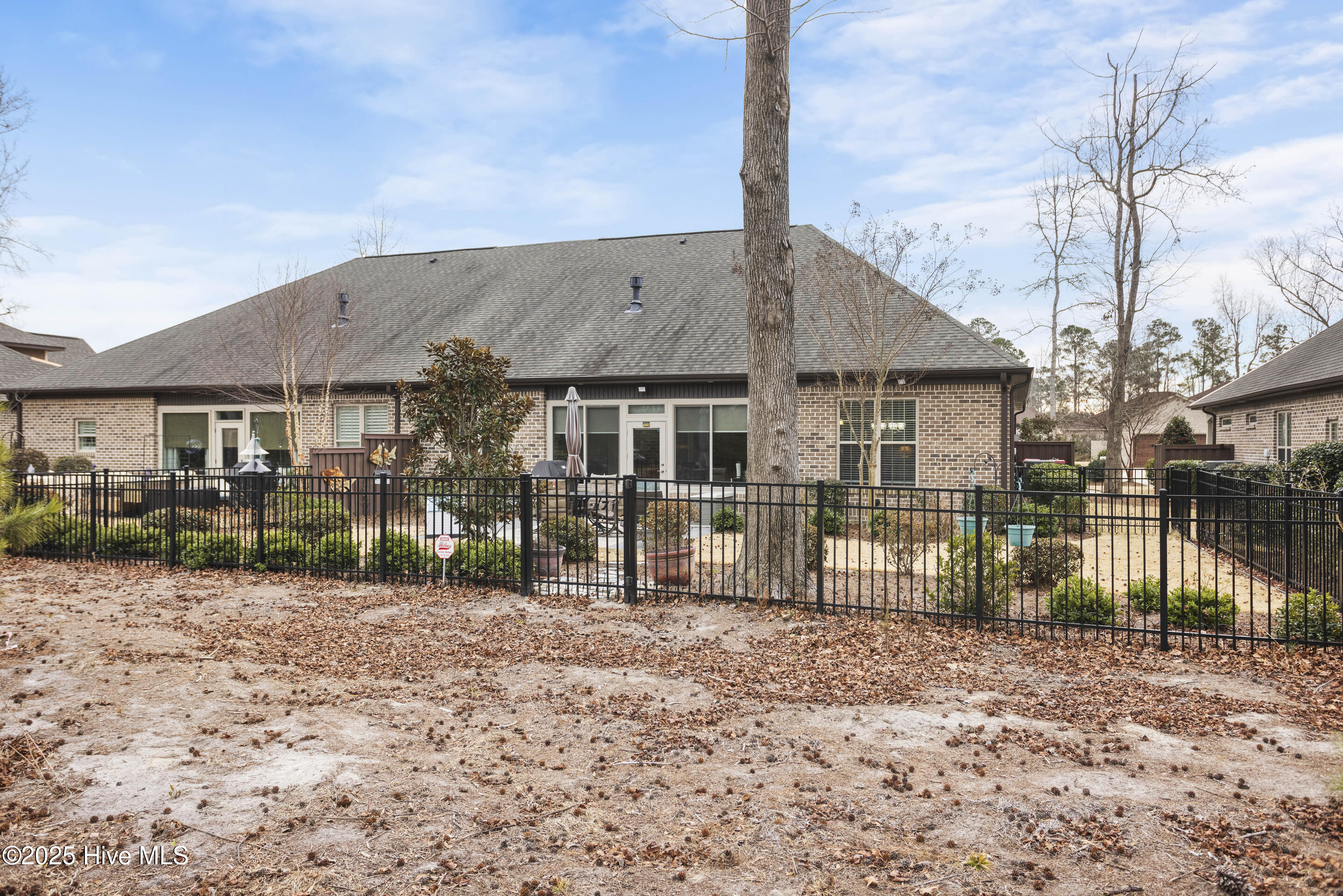 657 Jenoa Loop