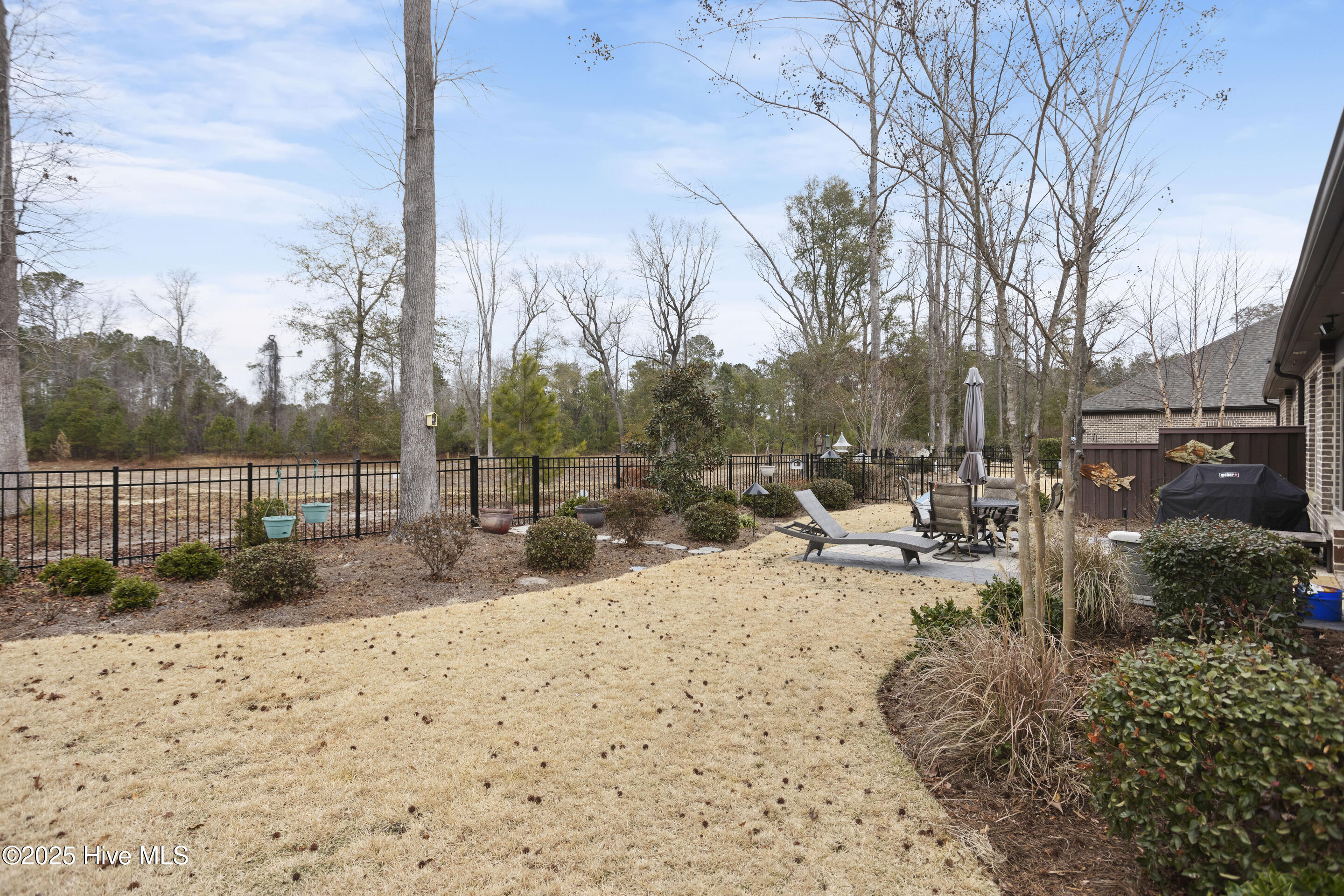 657 Jenoa Loop