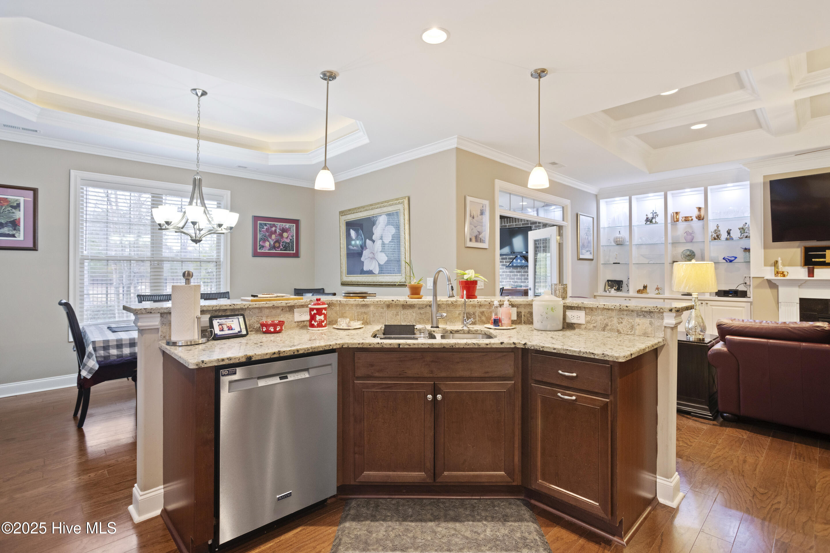 657 Jenoa Loop