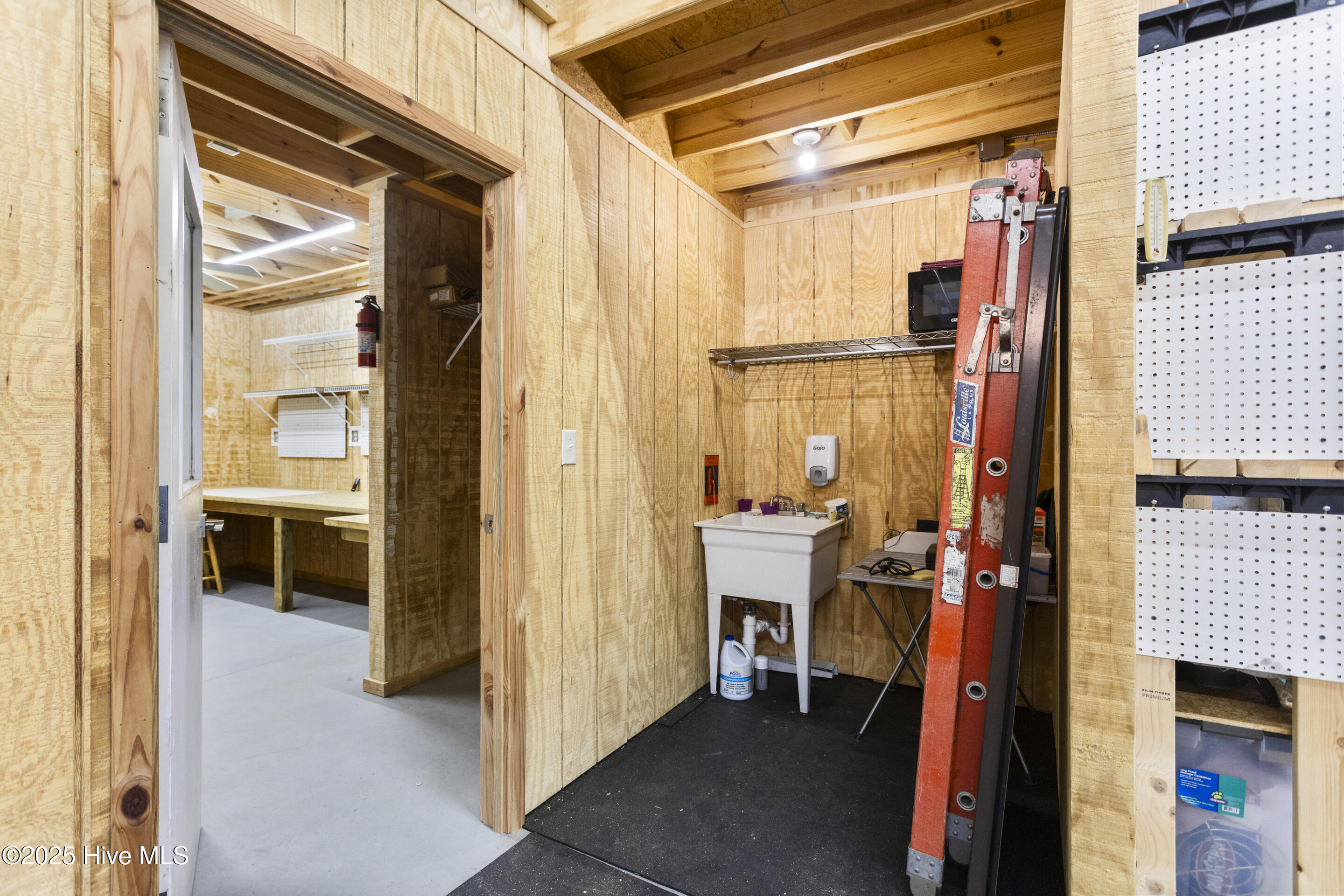 2142 Fieldcrest Road