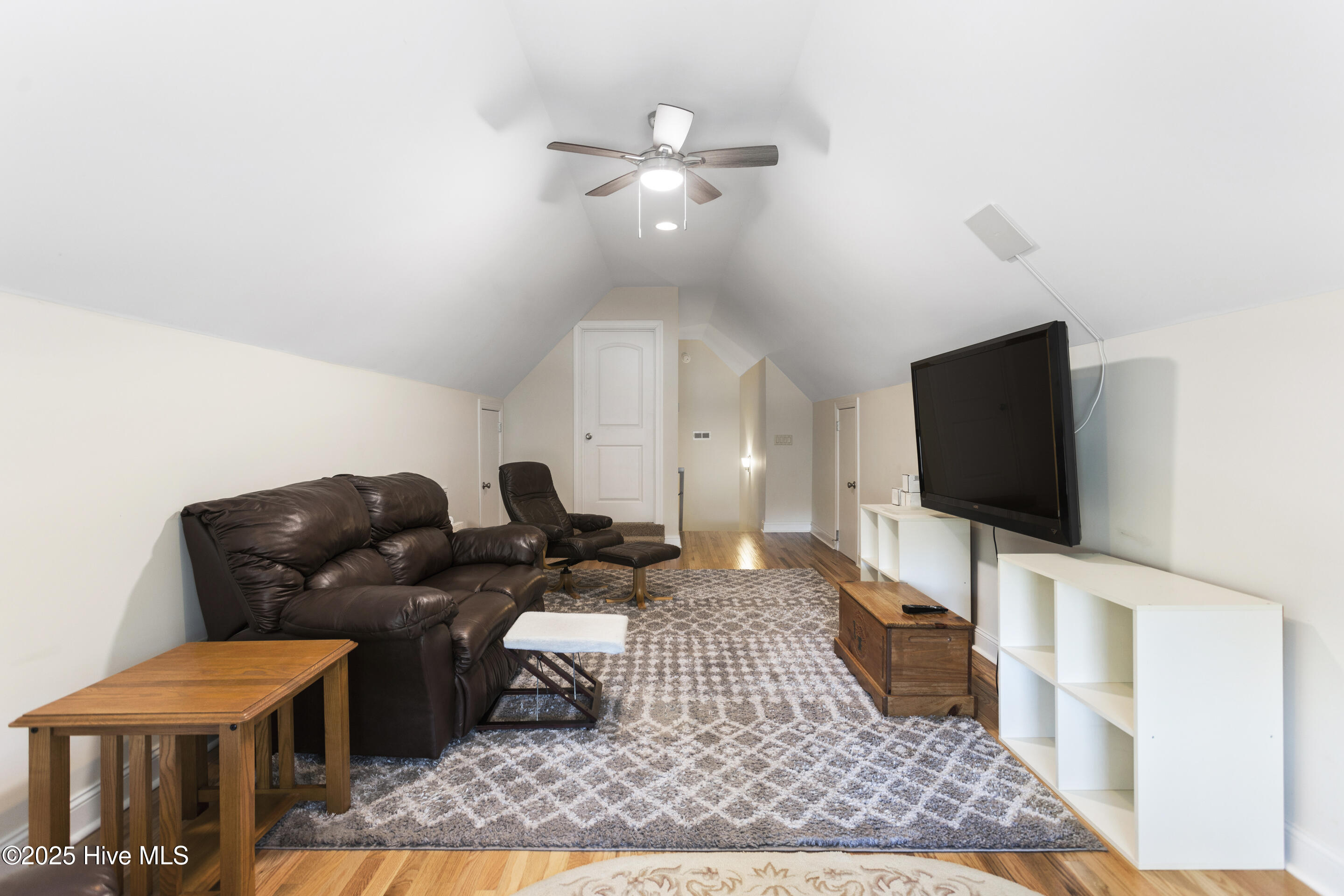 2142 Fieldcrest Road