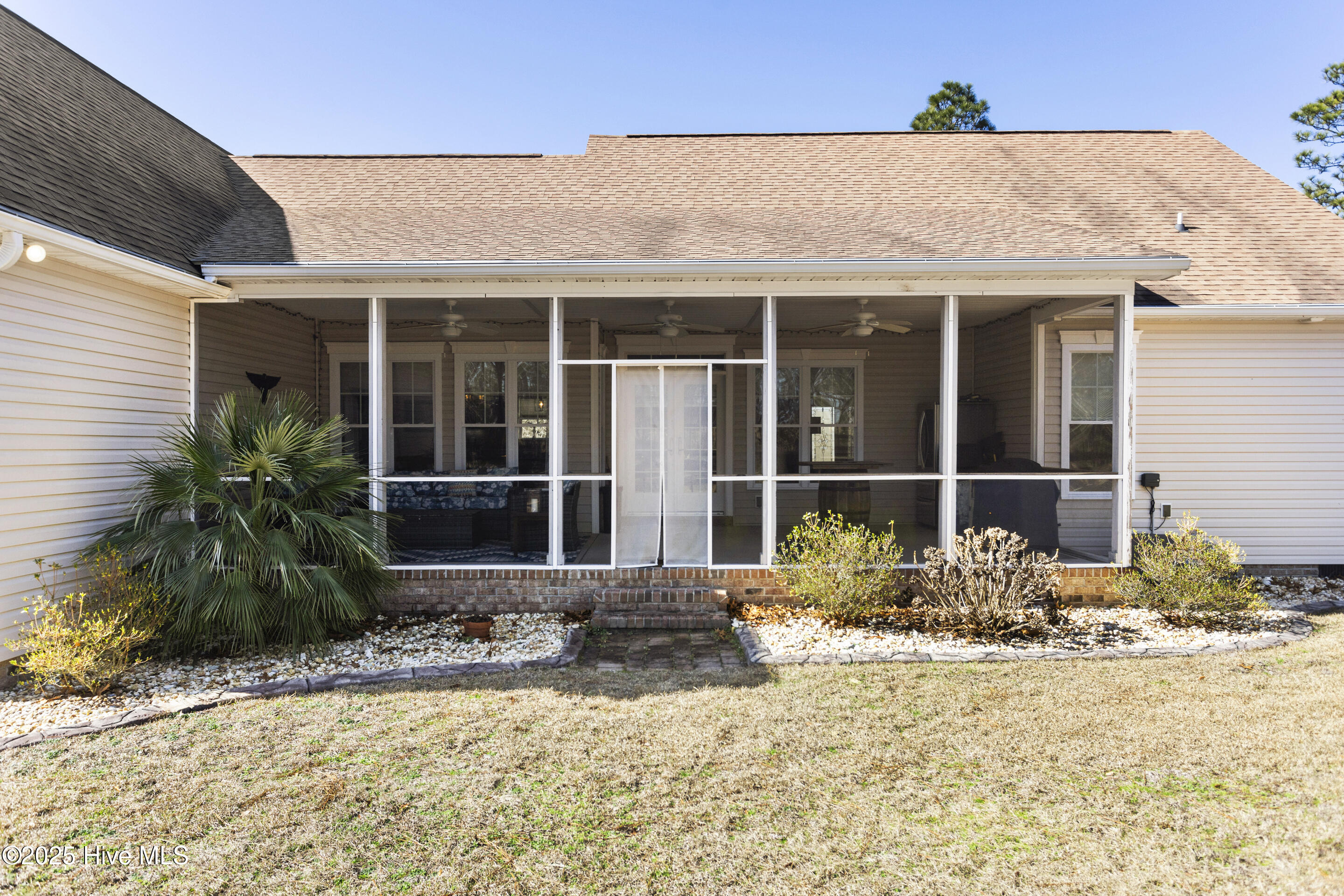 2142 Fieldcrest Road