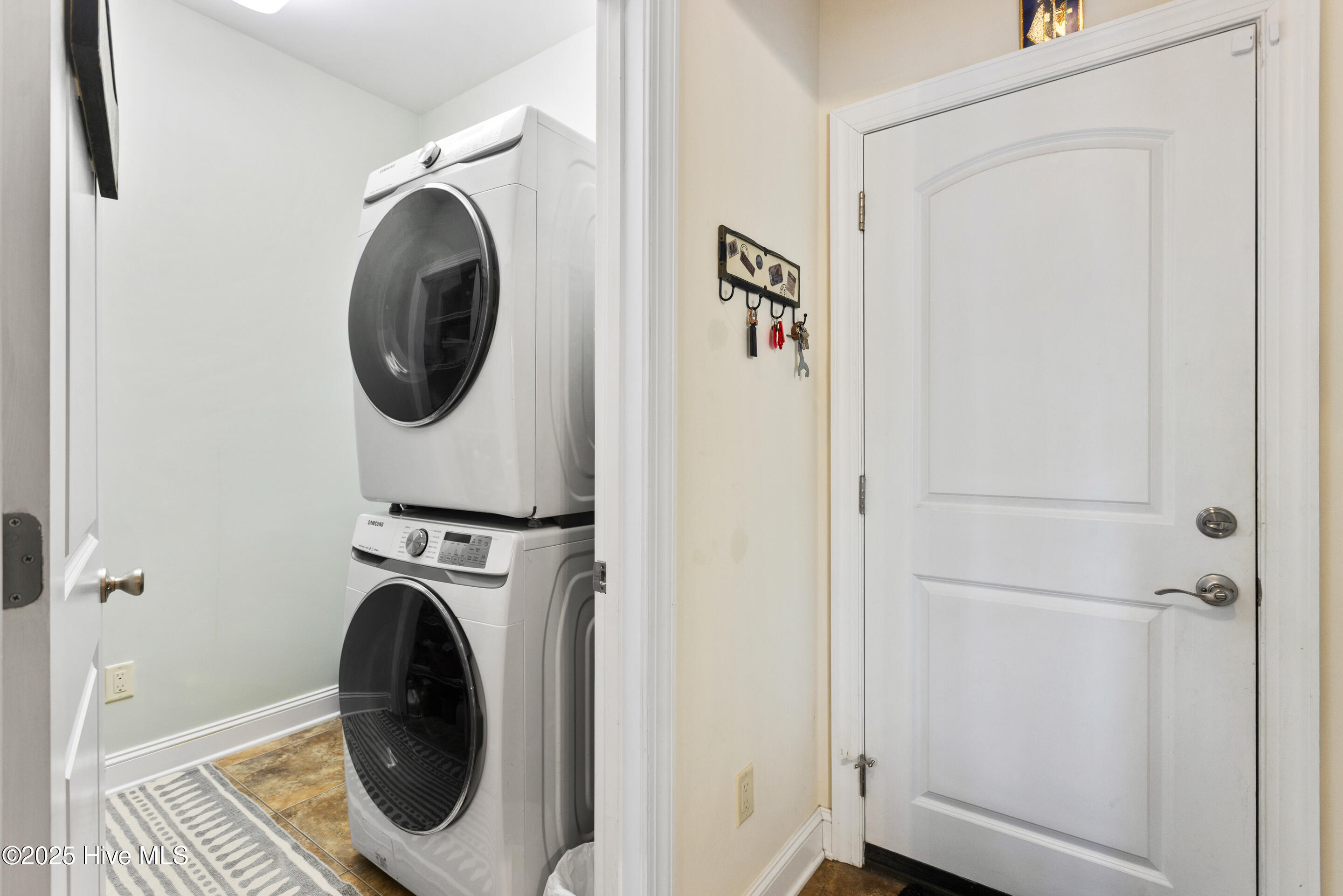 2142 Fieldcrest Road