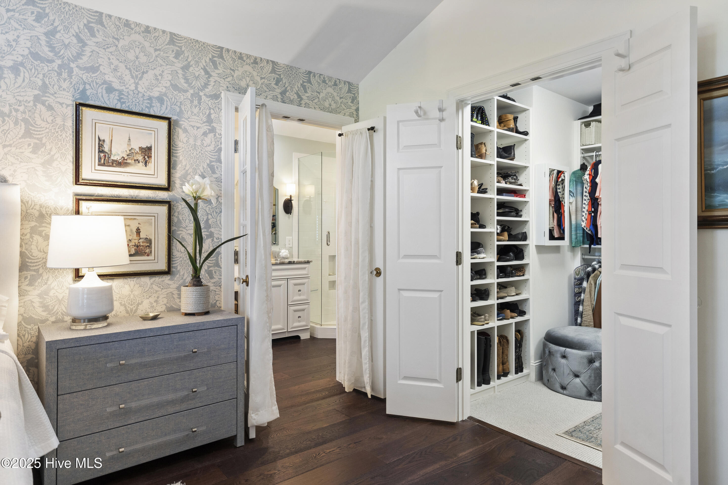 1824 Glen Eagles Lane