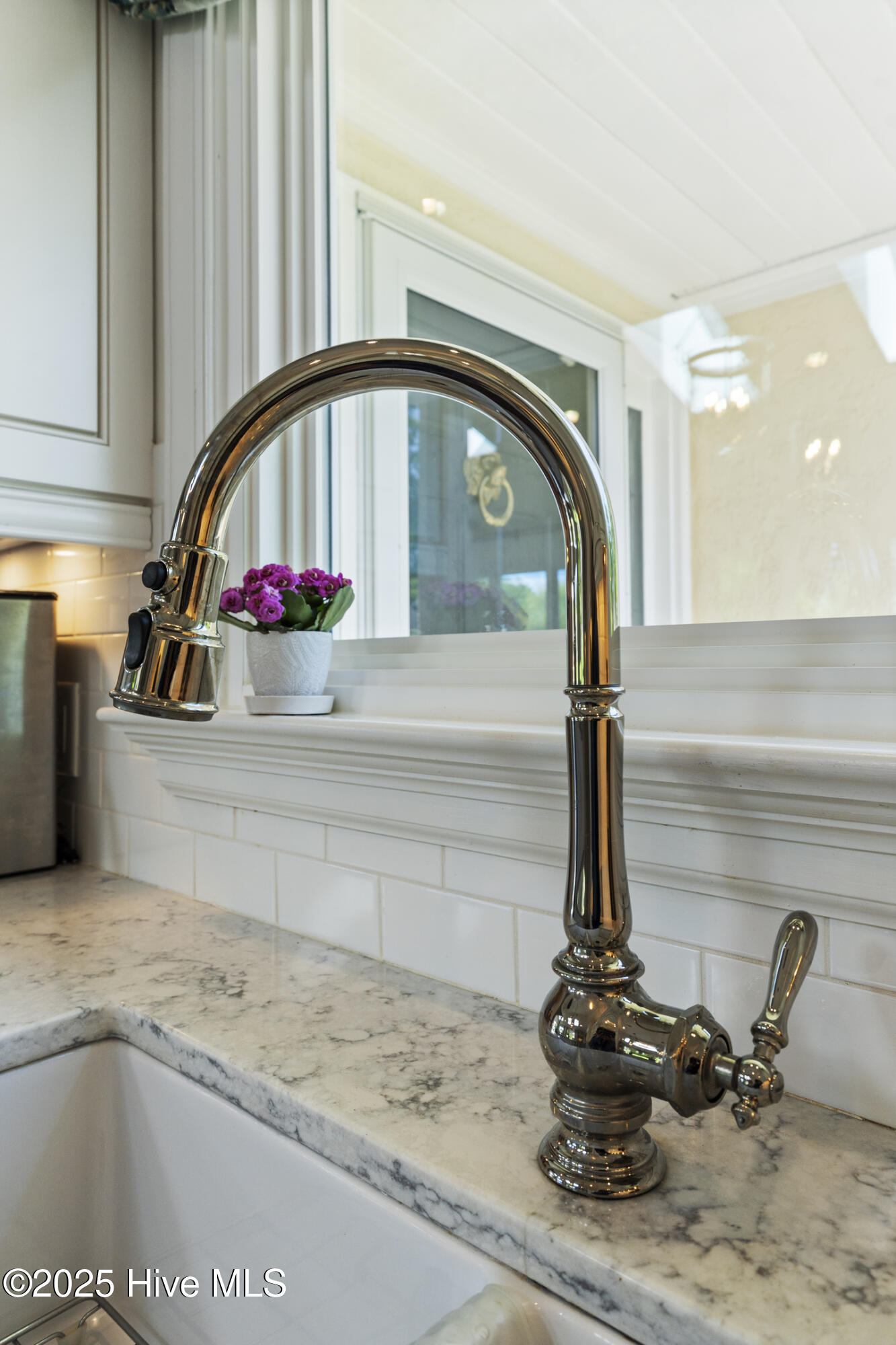 1824 Glen Eagles Lane