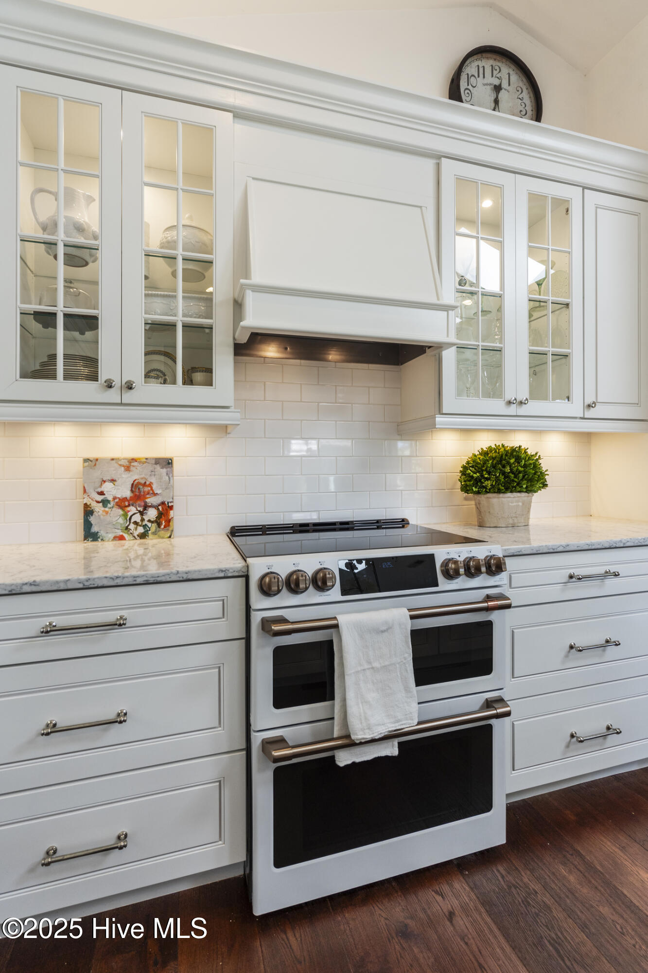 1824 Glen Eagles Lane