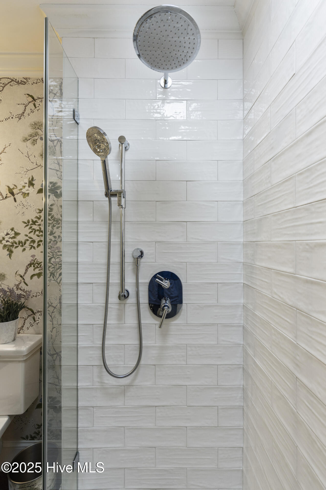 1824 Glen Eagles Lane