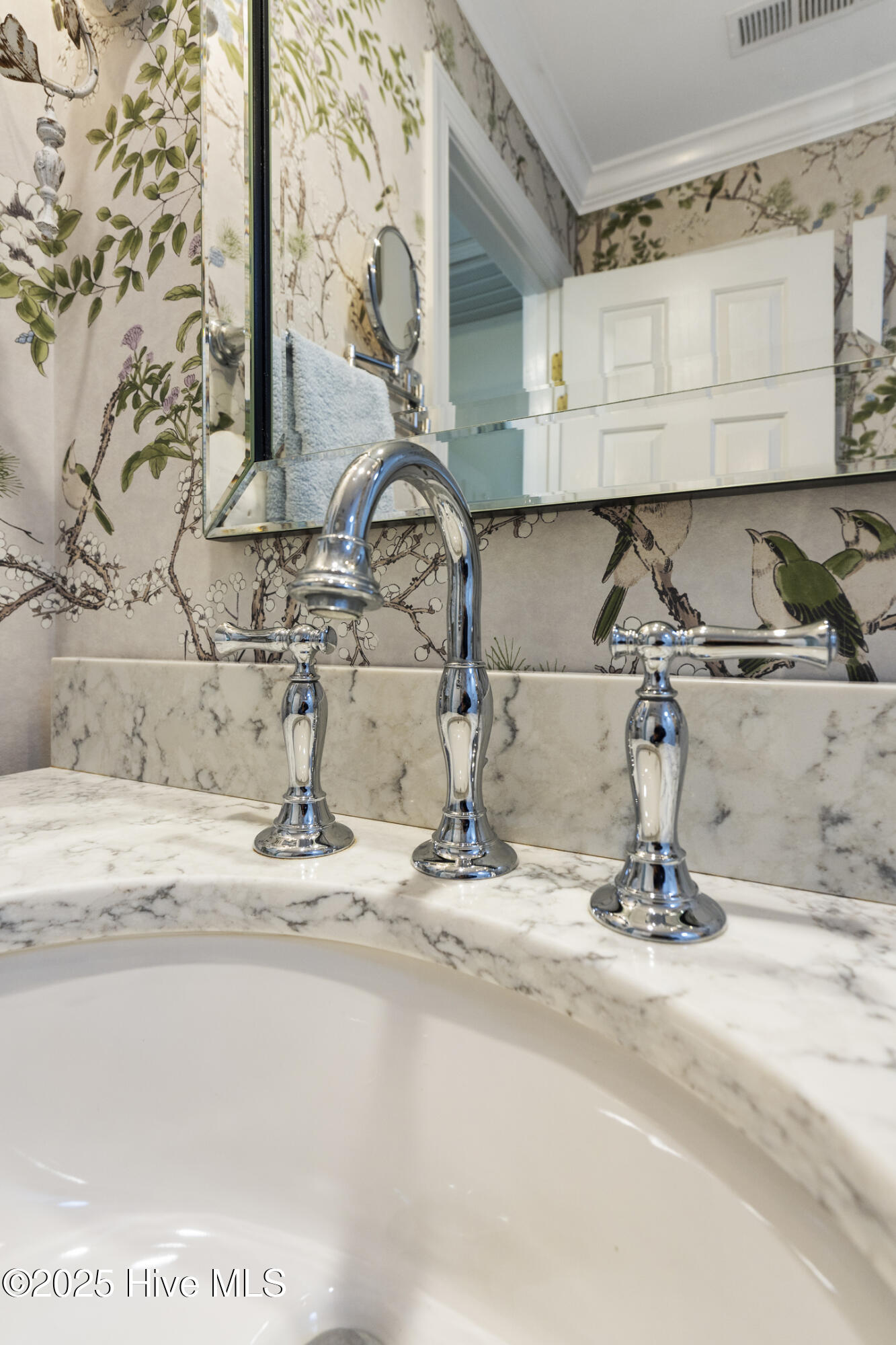 1824 Glen Eagles Lane