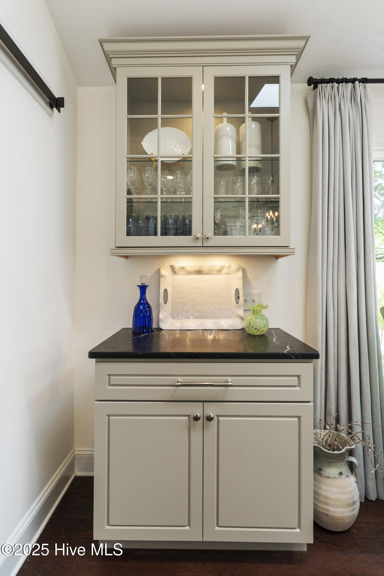 1824 Glen Eagles Lane