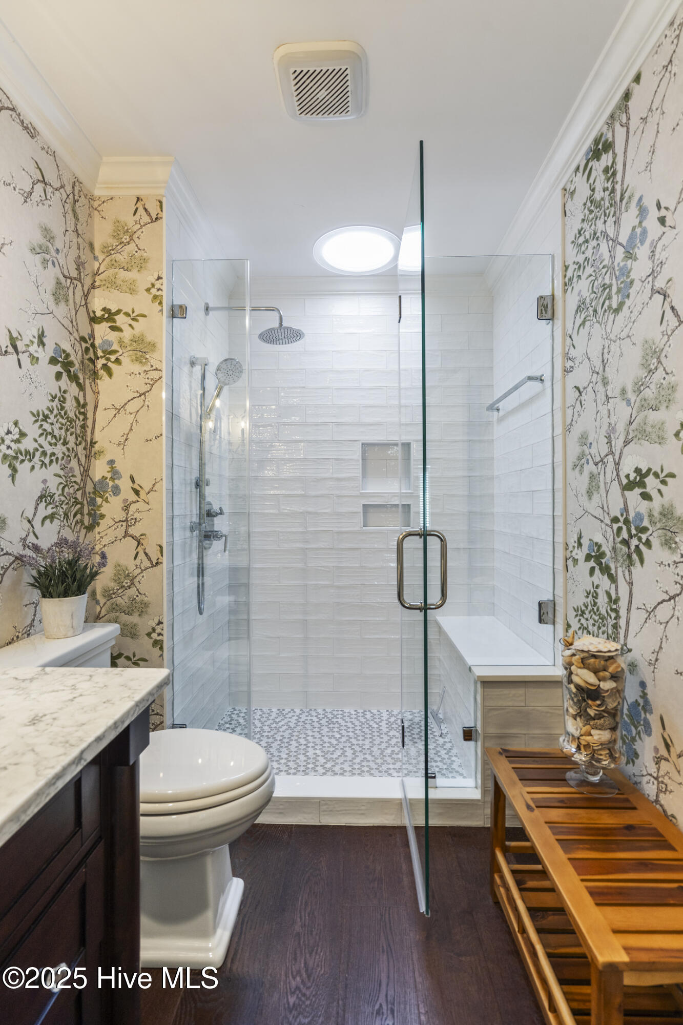 1824 Glen Eagles Lane