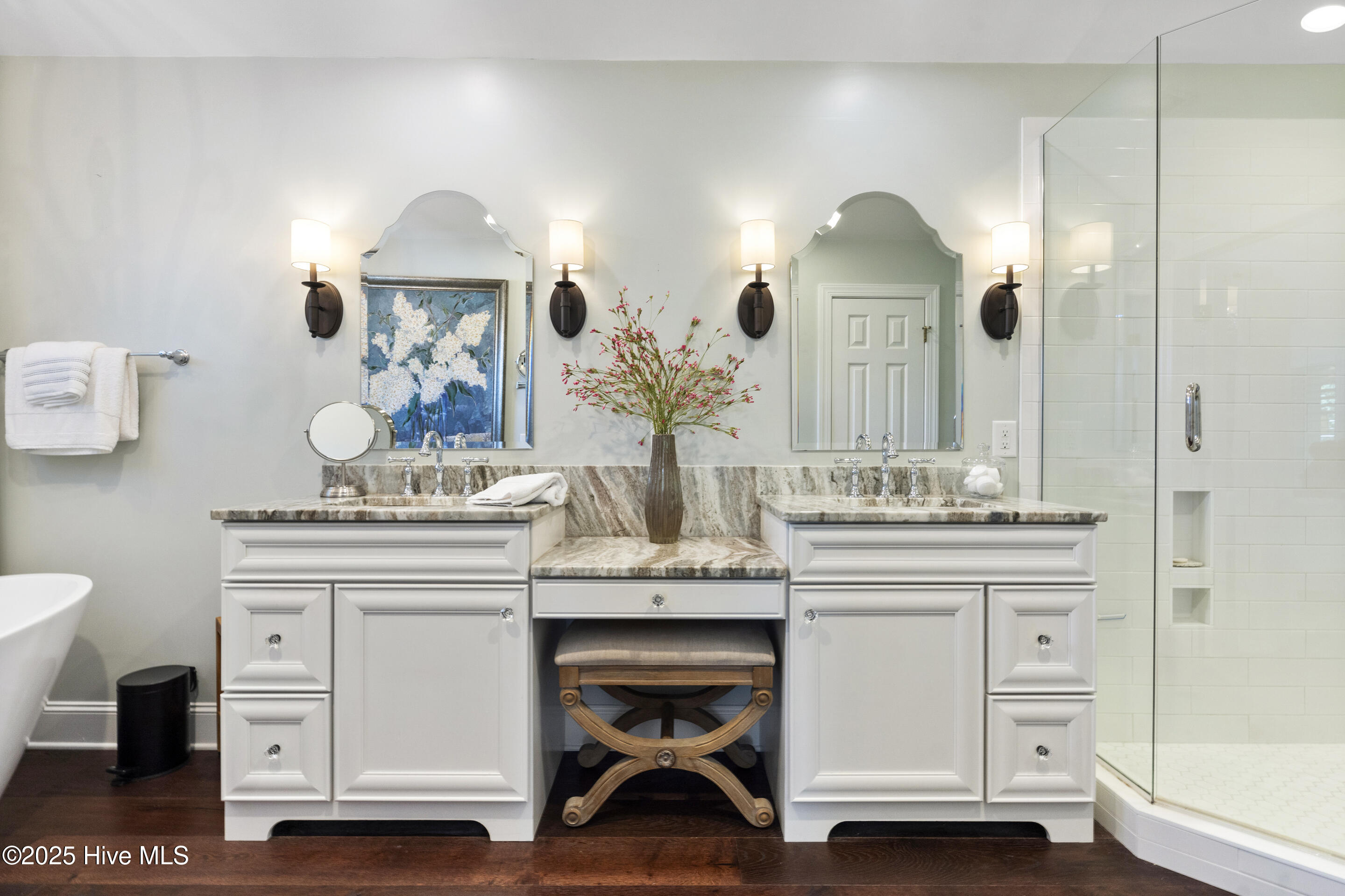 1824 Glen Eagles Lane