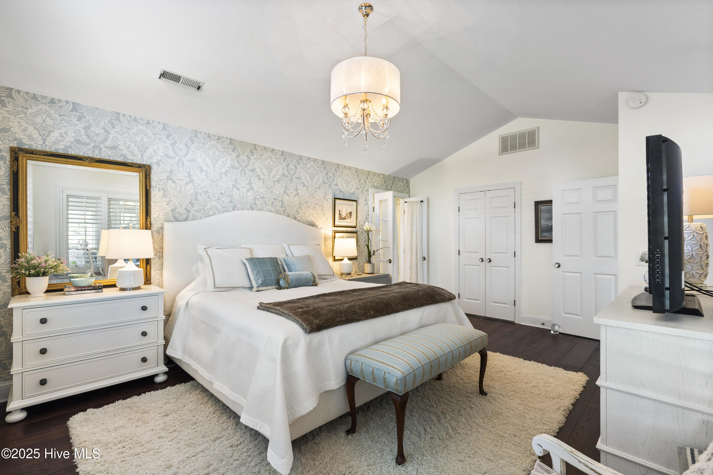 1824 Glen Eagles Lane