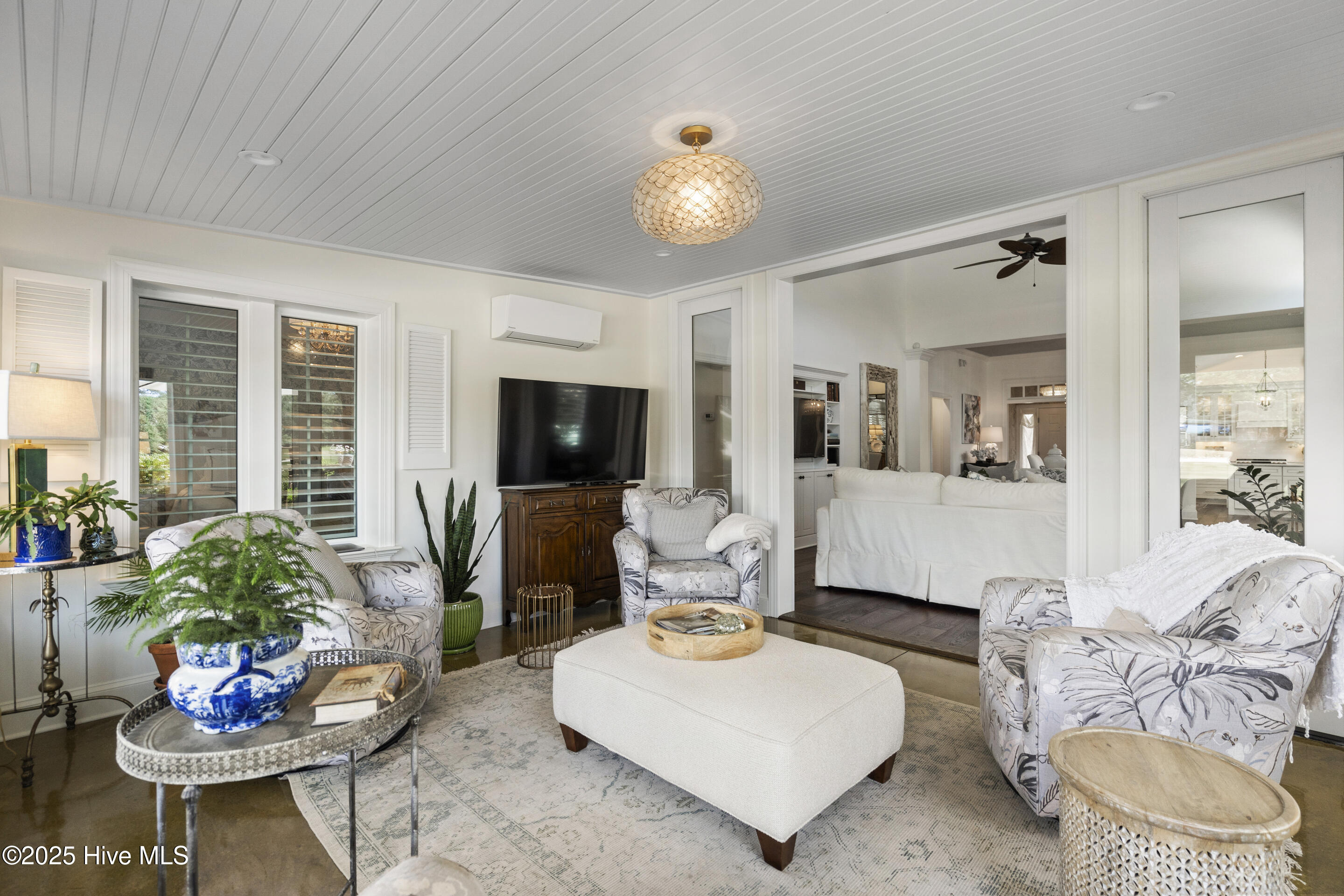 1824 Glen Eagles Lane