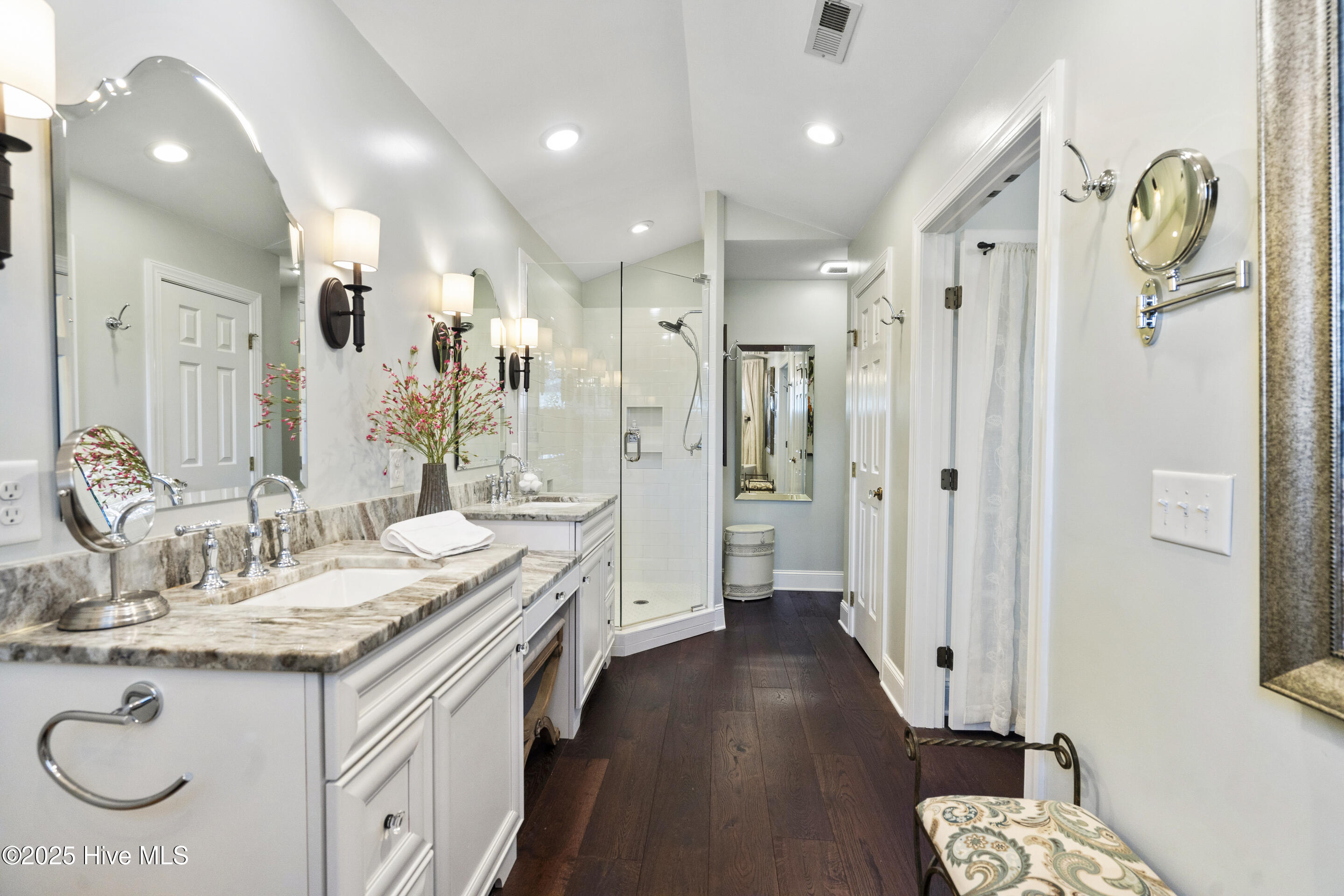 1824 Glen Eagles Lane