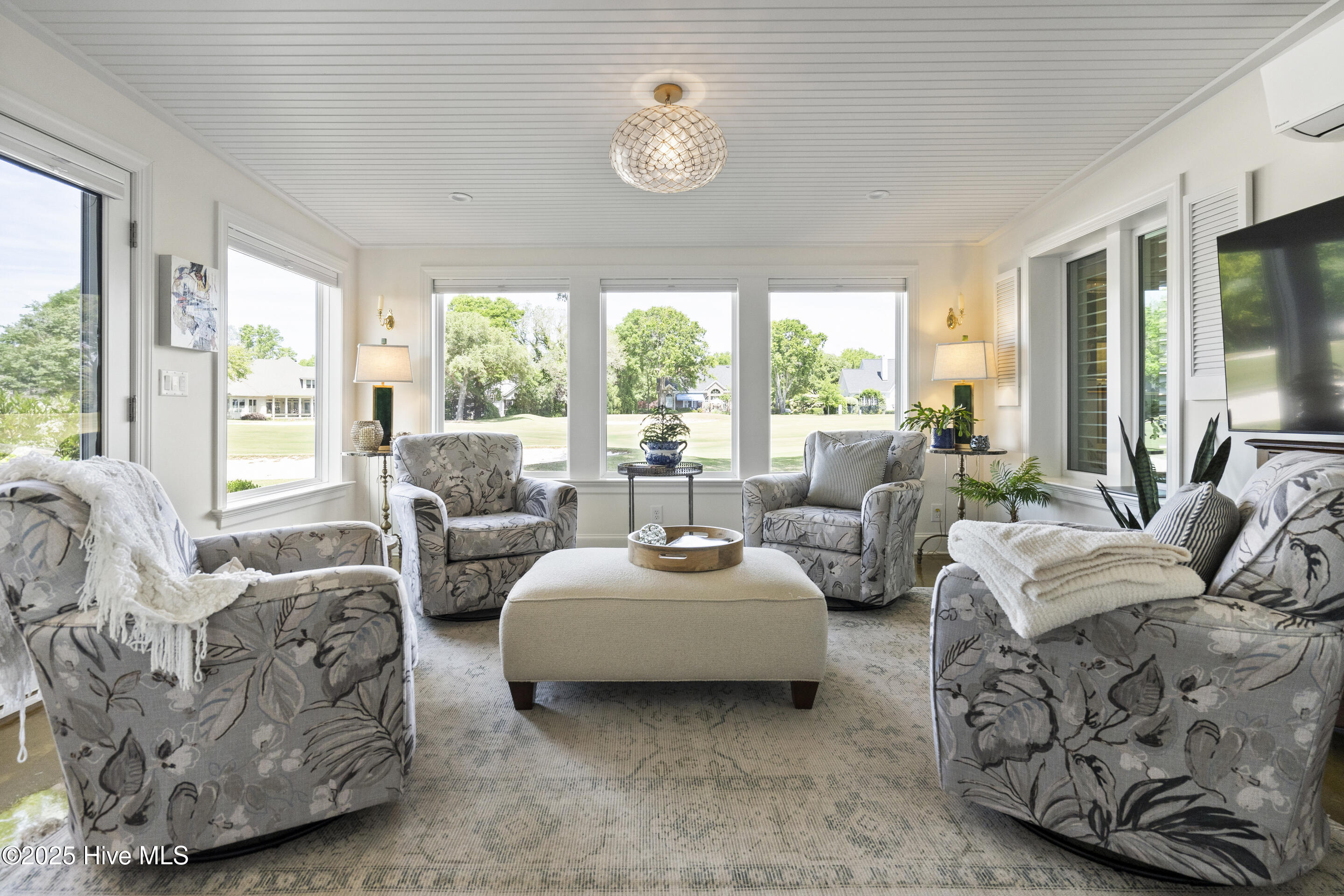 1824 Glen Eagles Lane