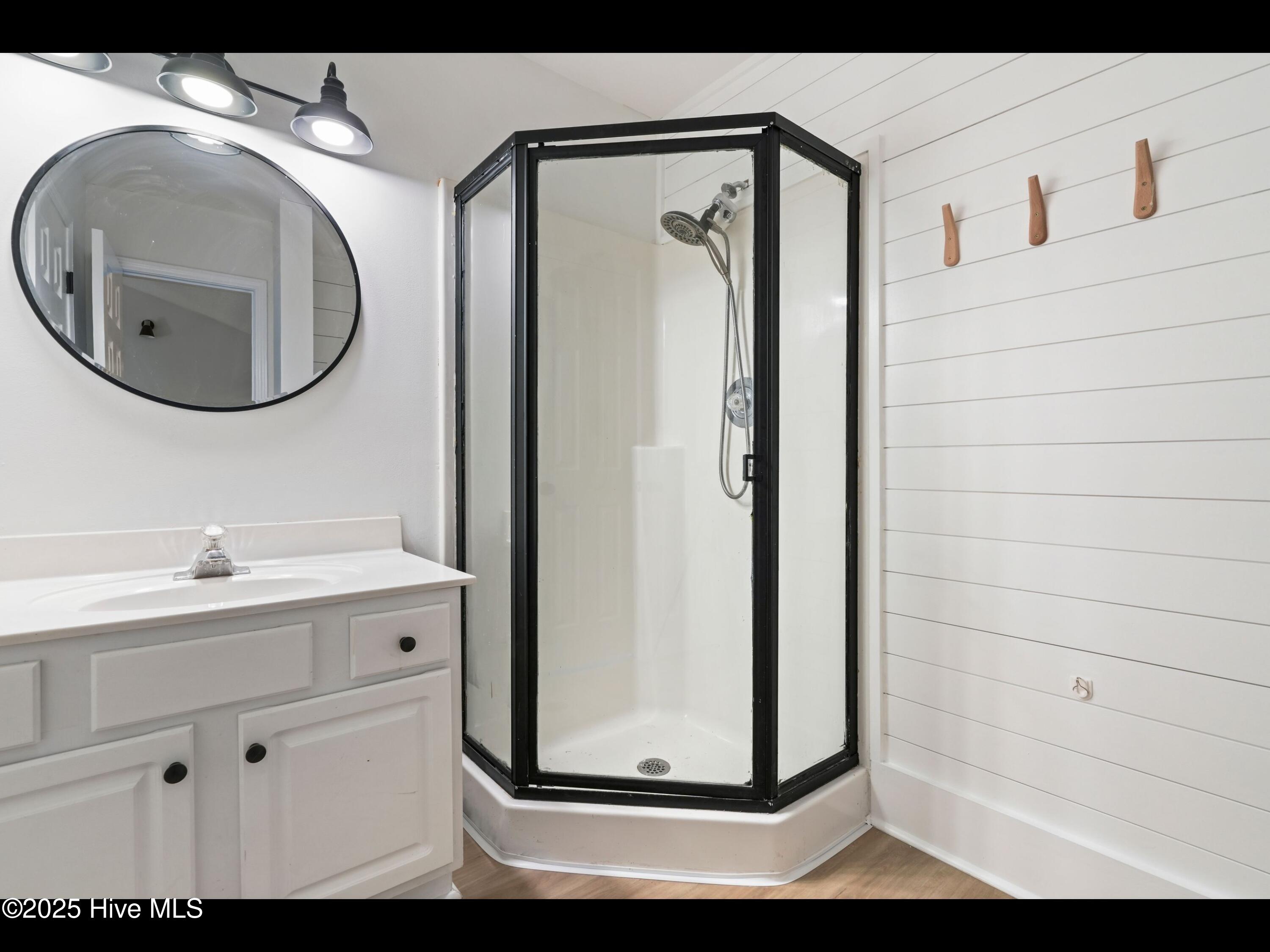 711 Glenarthur Drive