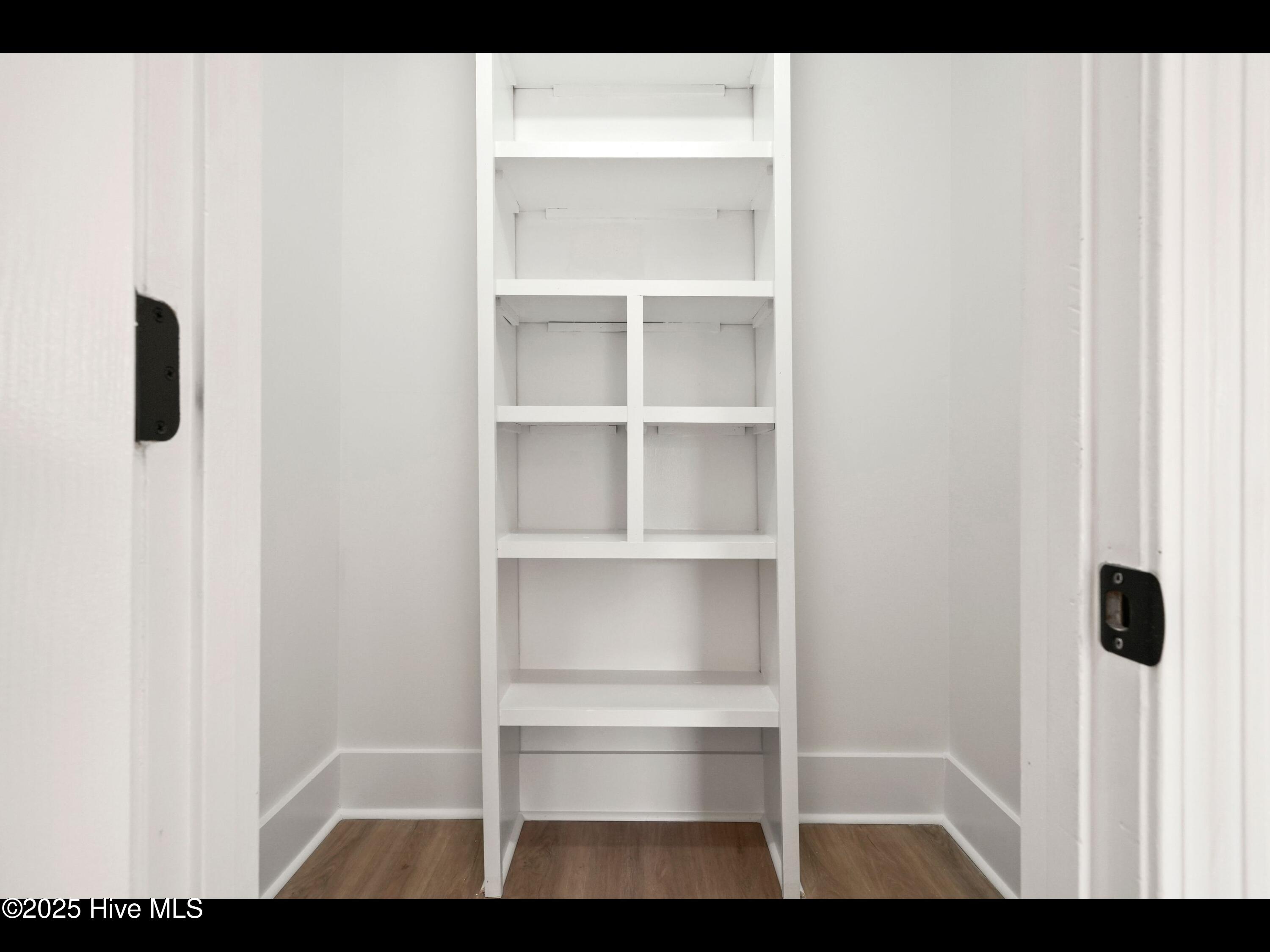 711 Glenarthur Drive