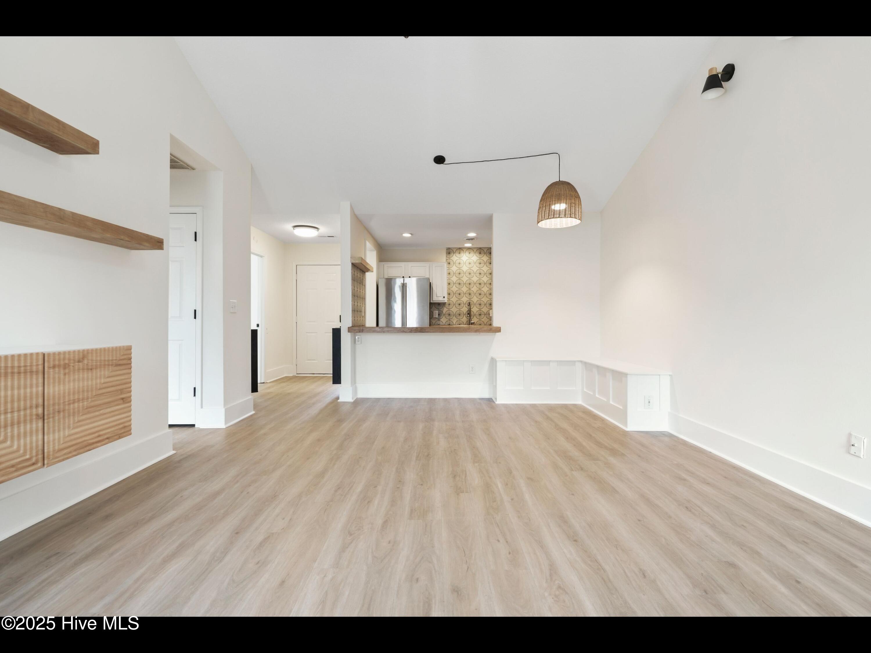 711 Glenarthur Drive