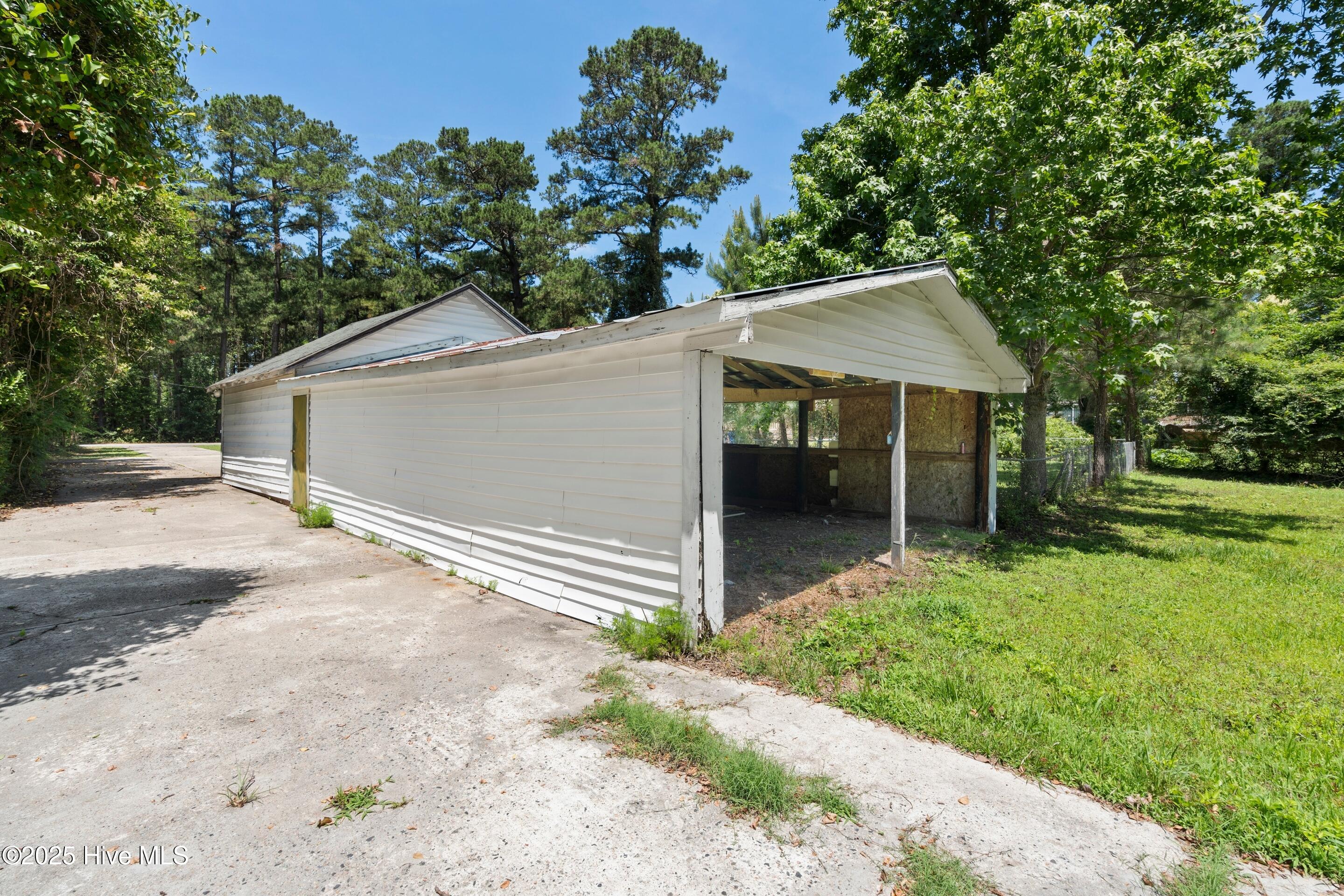 401 Pecan Lane