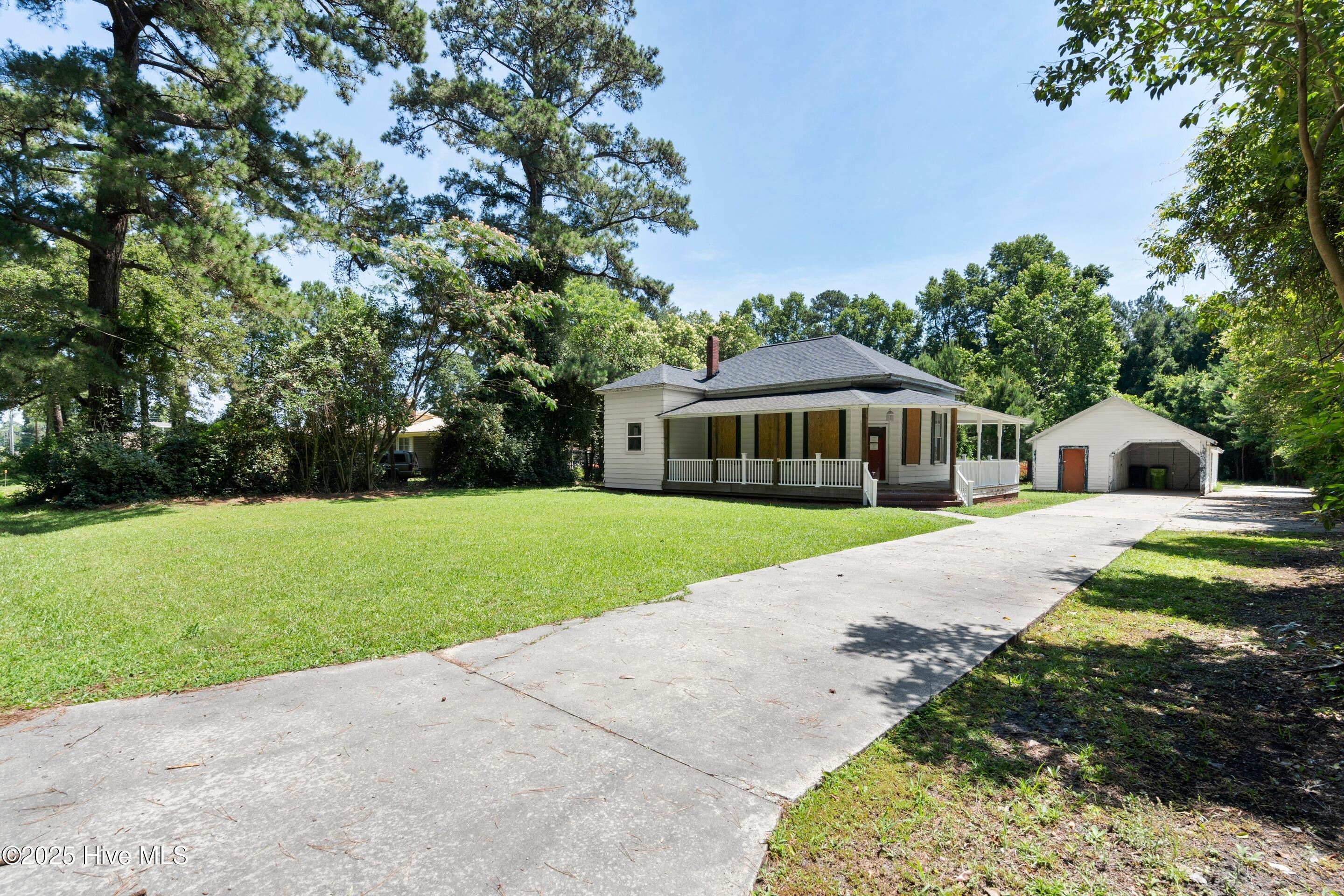 401 Pecan Lane