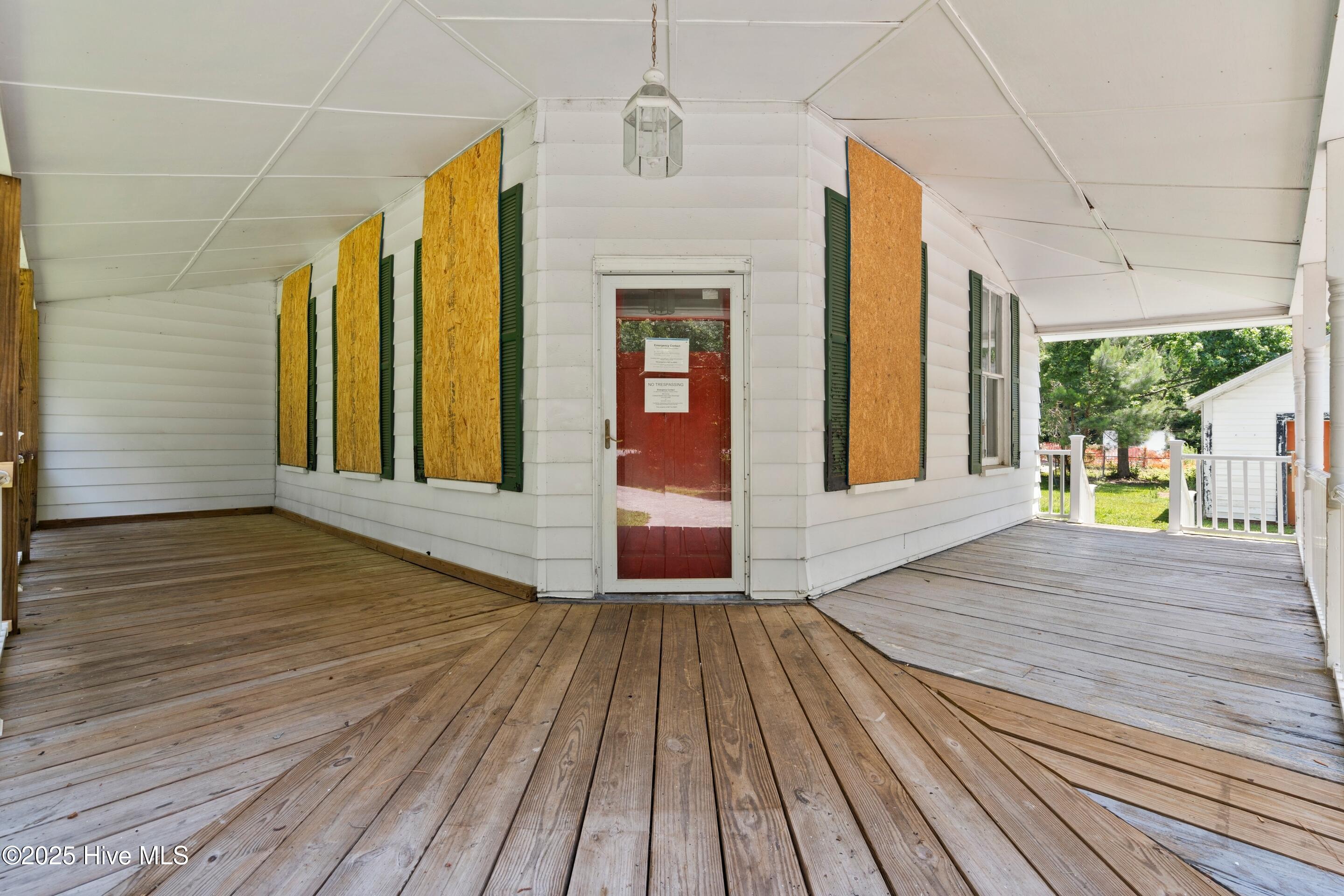 401 Pecan Lane