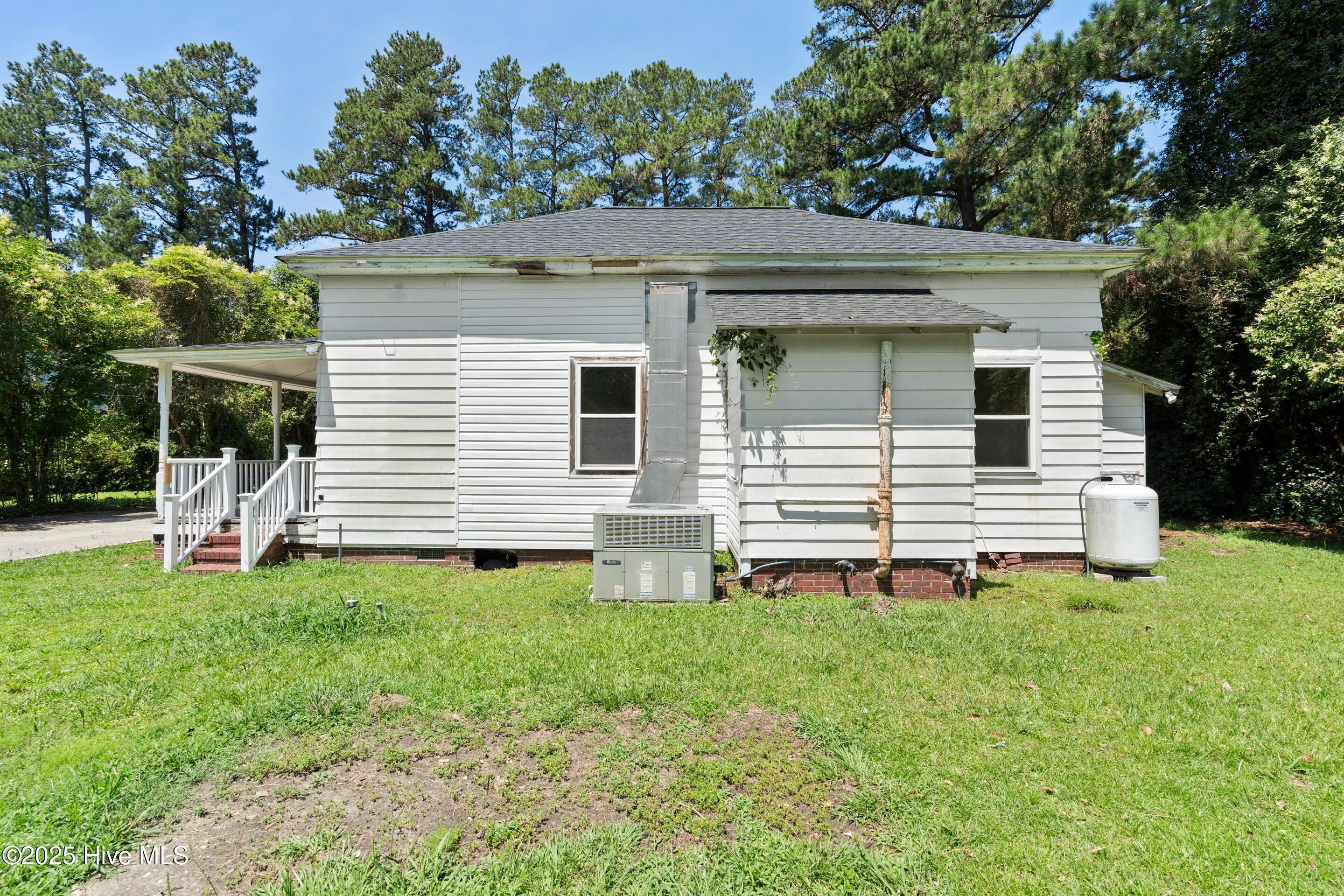 401 Pecan Lane