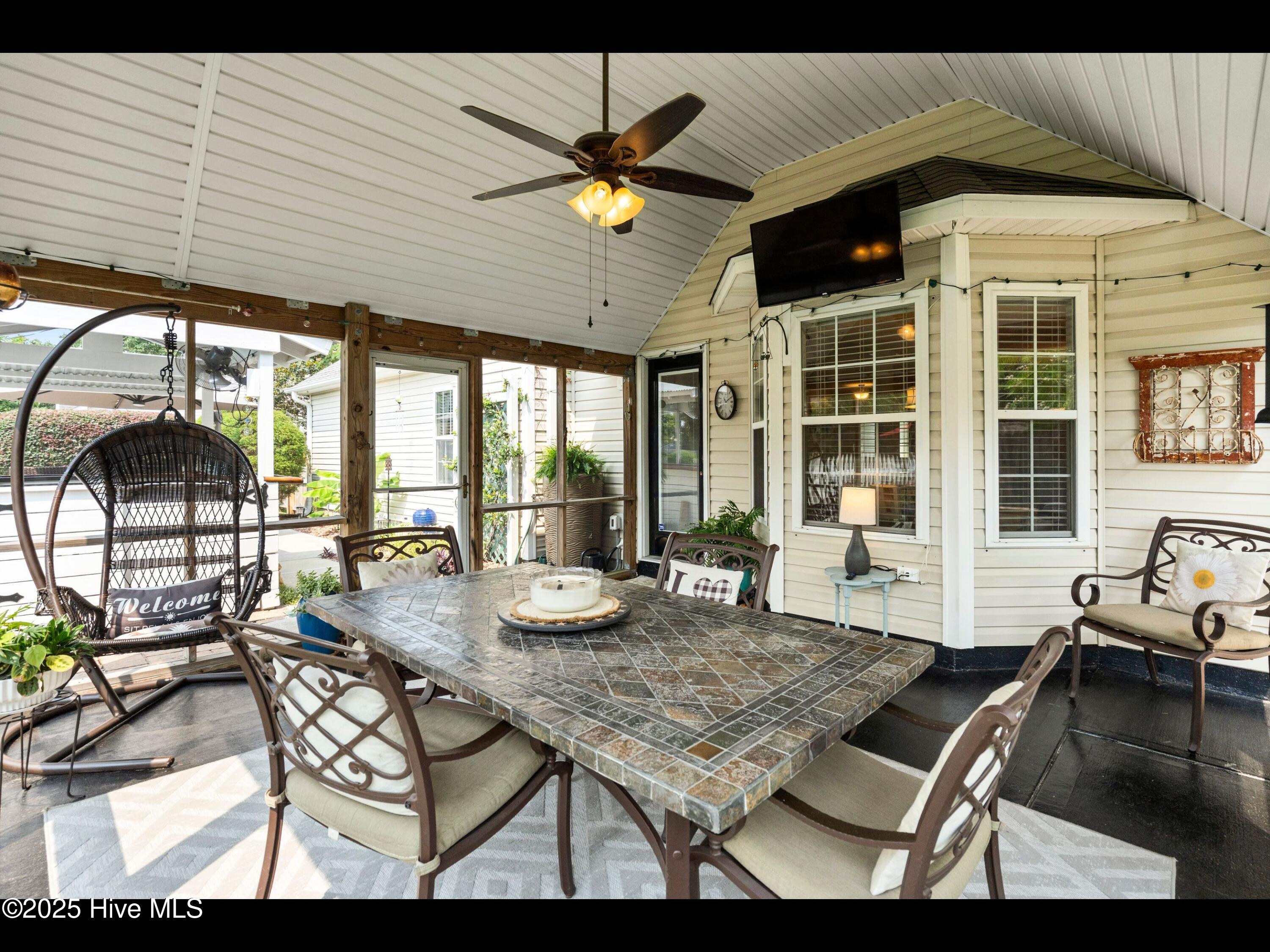 1204 Maple Ridge Road