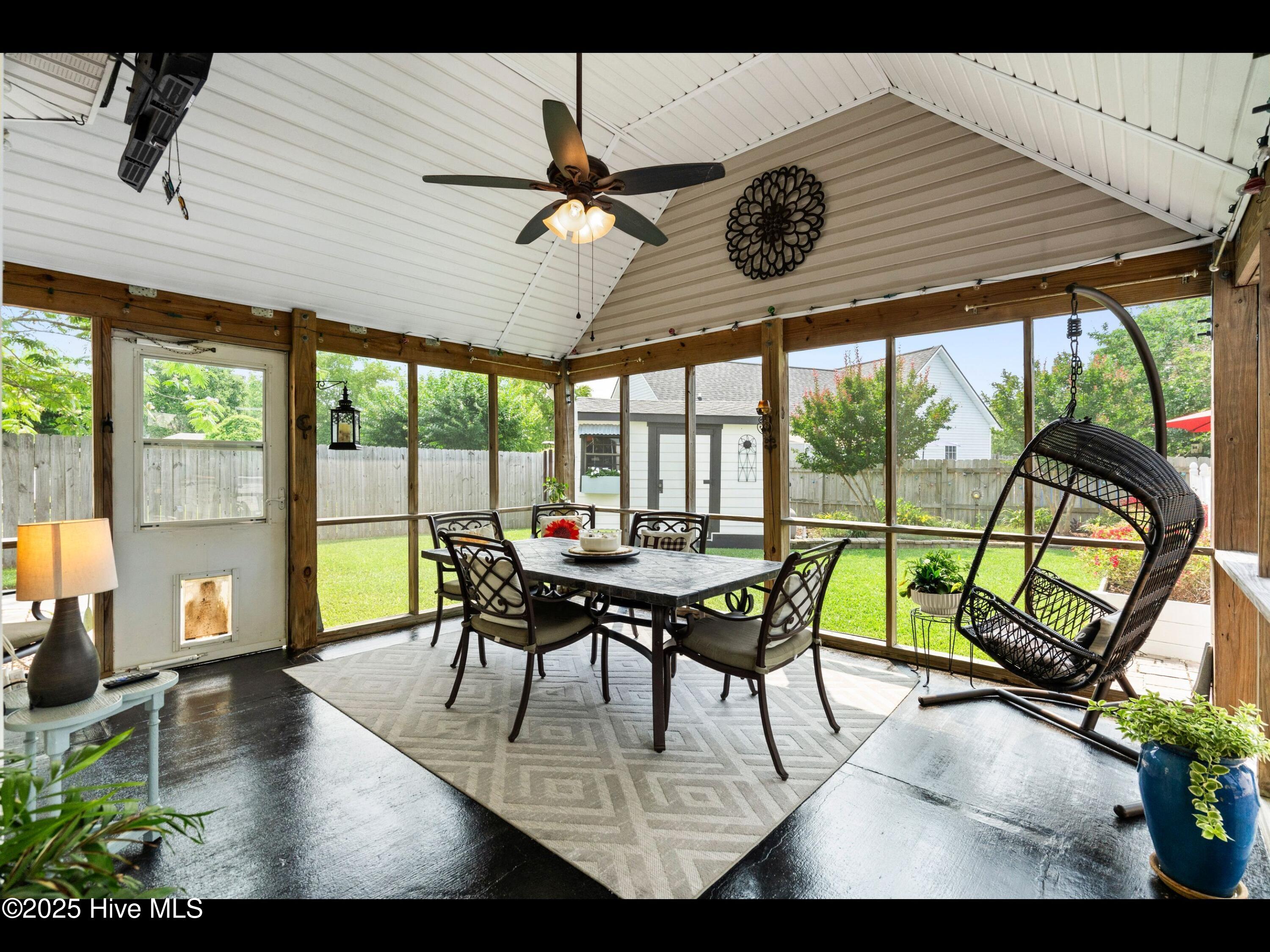 1204 Maple Ridge Road