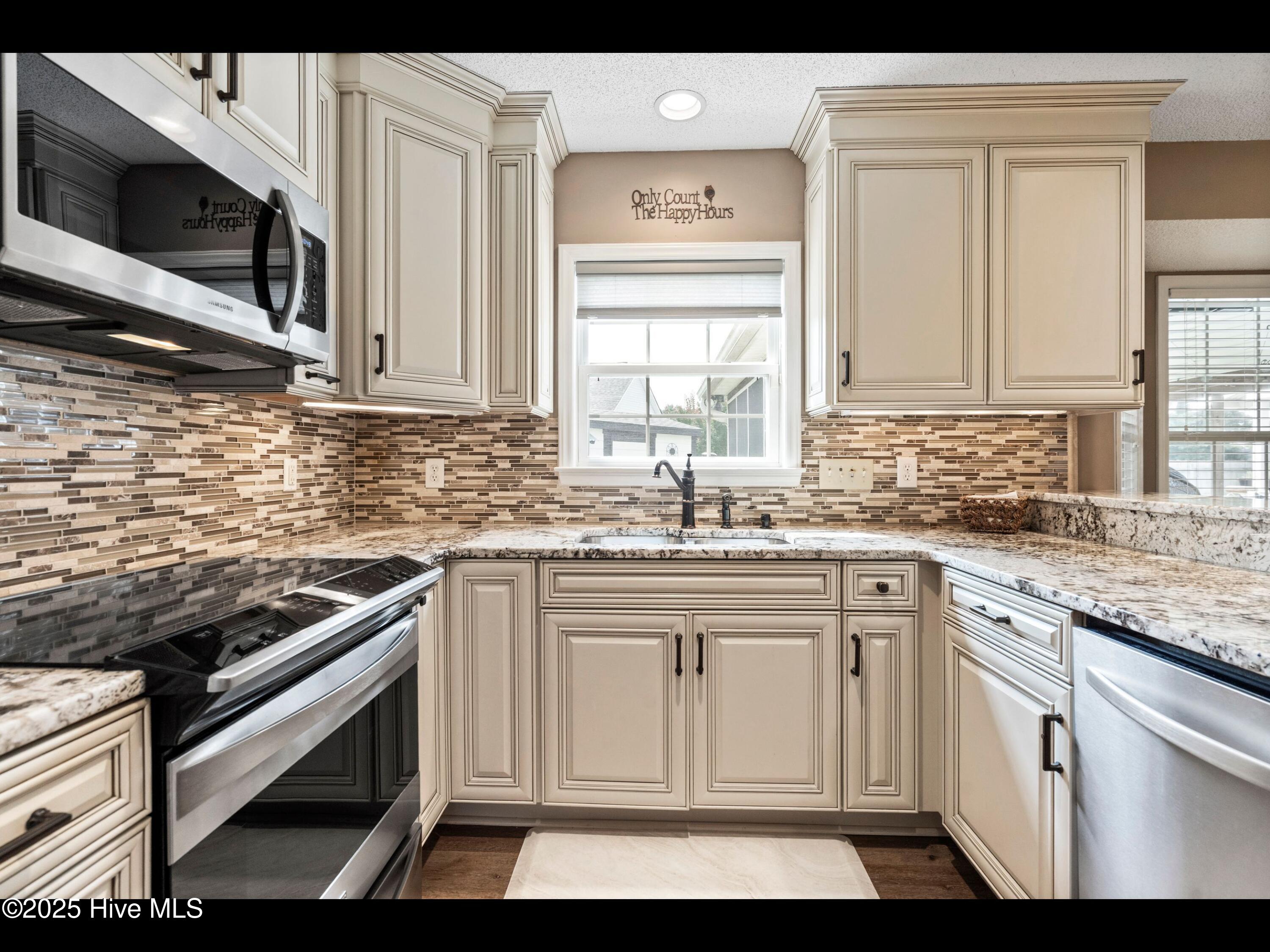 1204 Maple Ridge Road