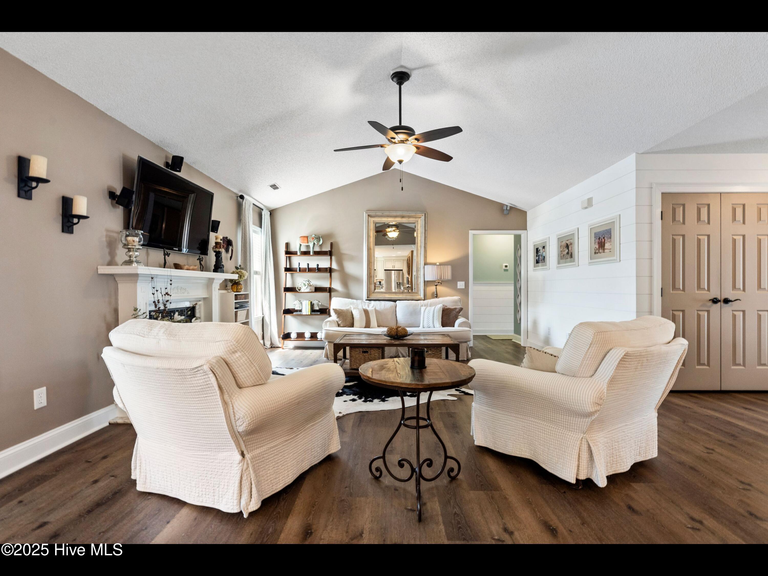 1204 Maple Ridge Road