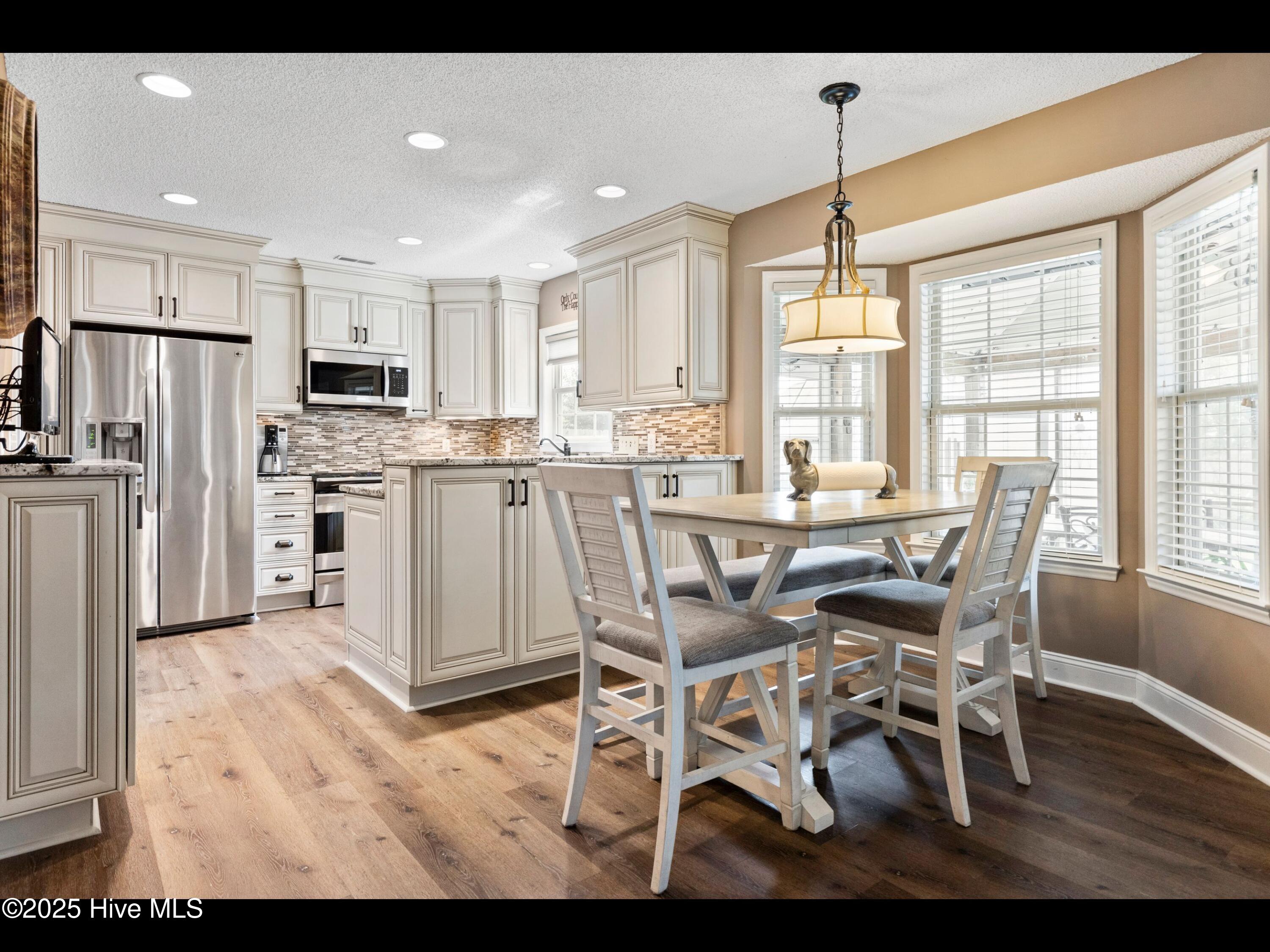 1204 Maple Ridge Road