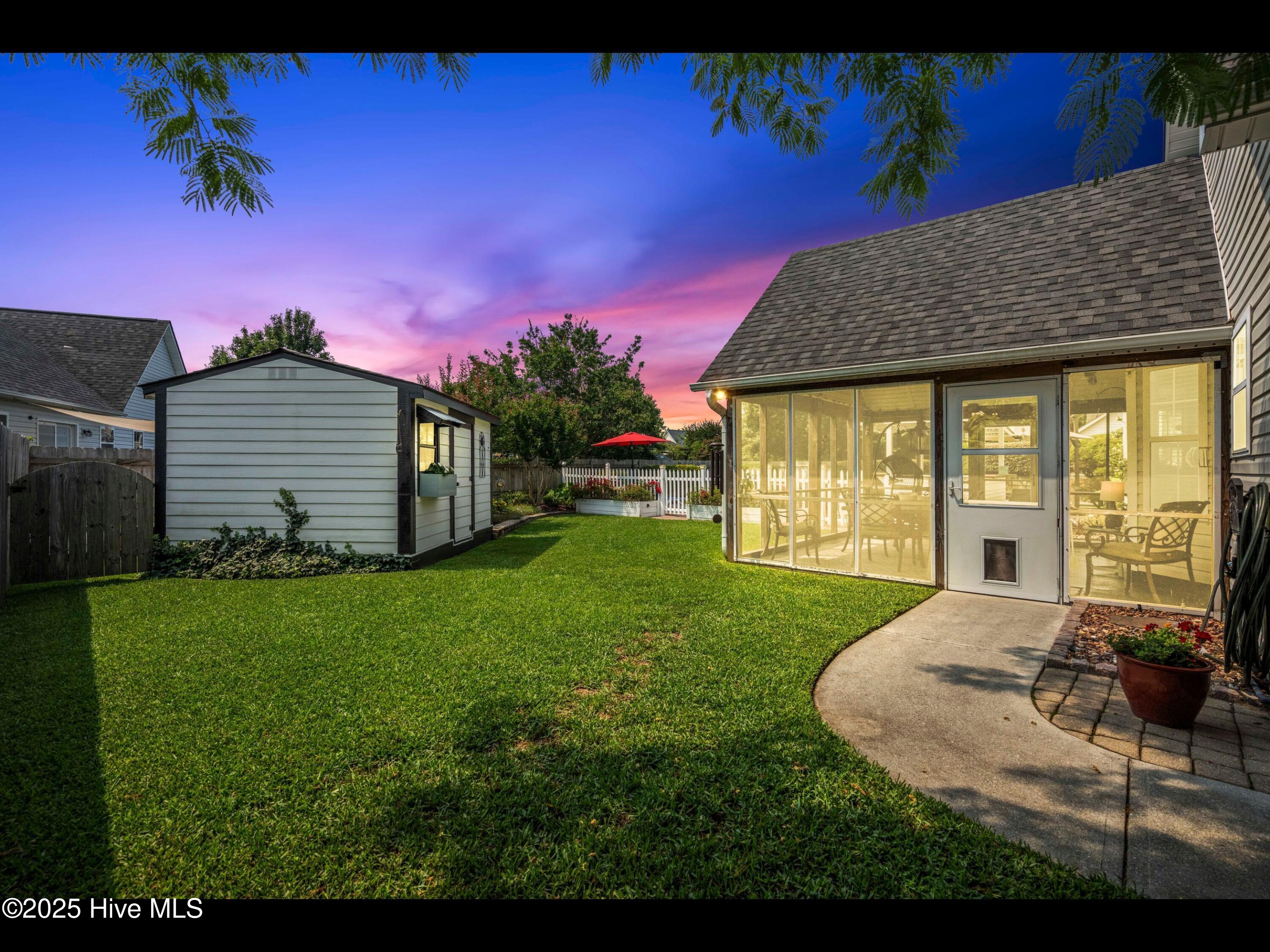 1204 Maple Ridge Road