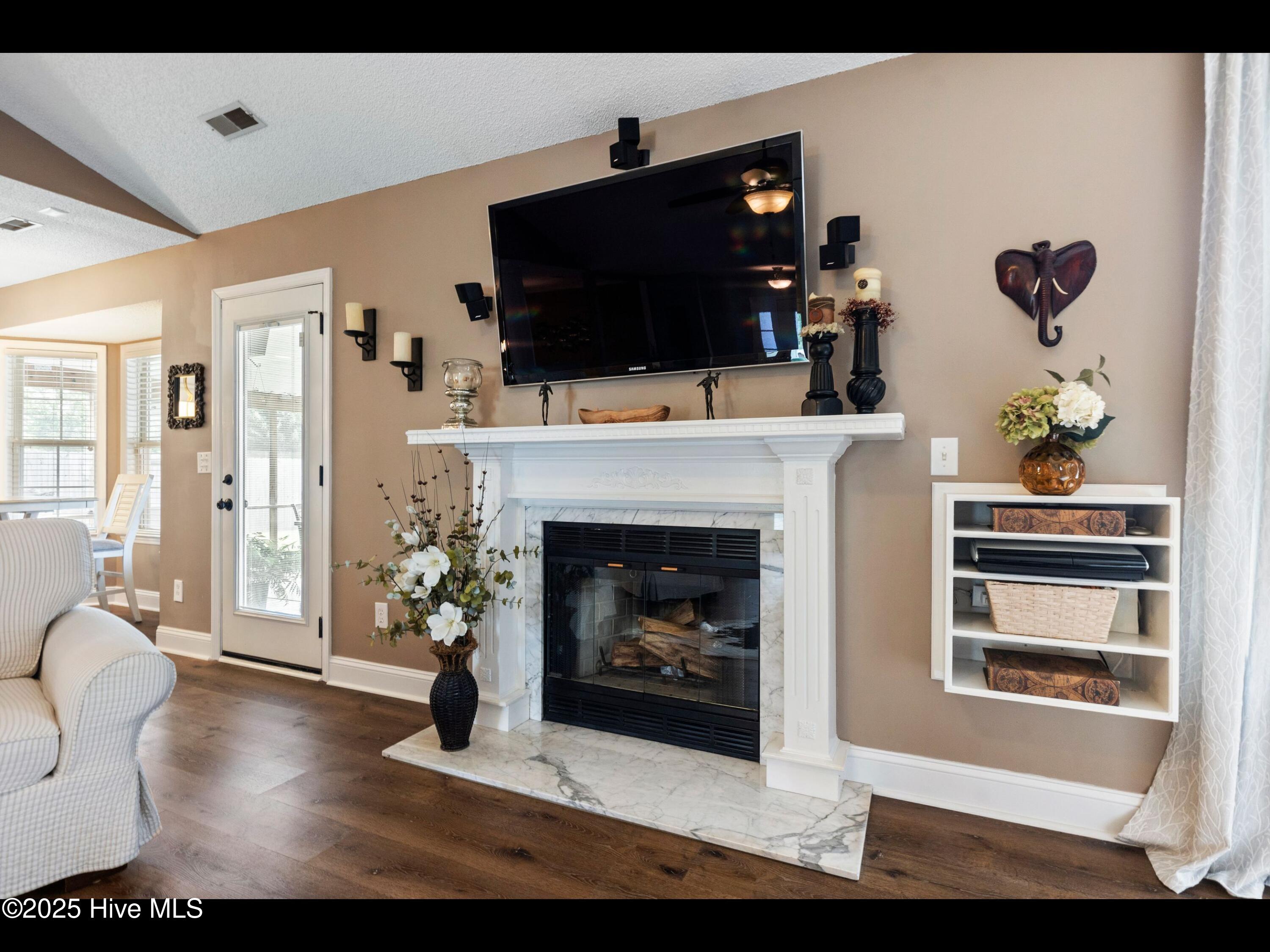 1204 Maple Ridge Road