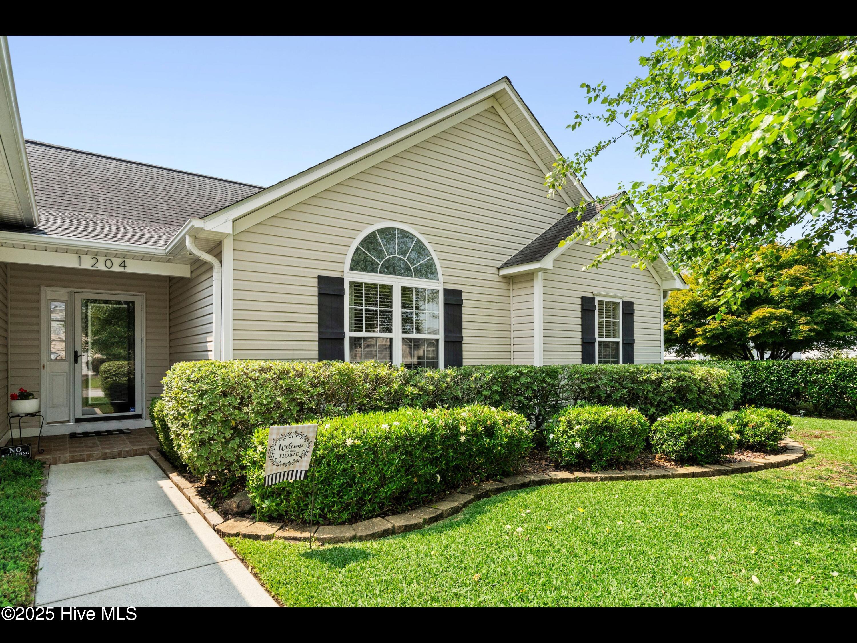 1204 Maple Ridge Road