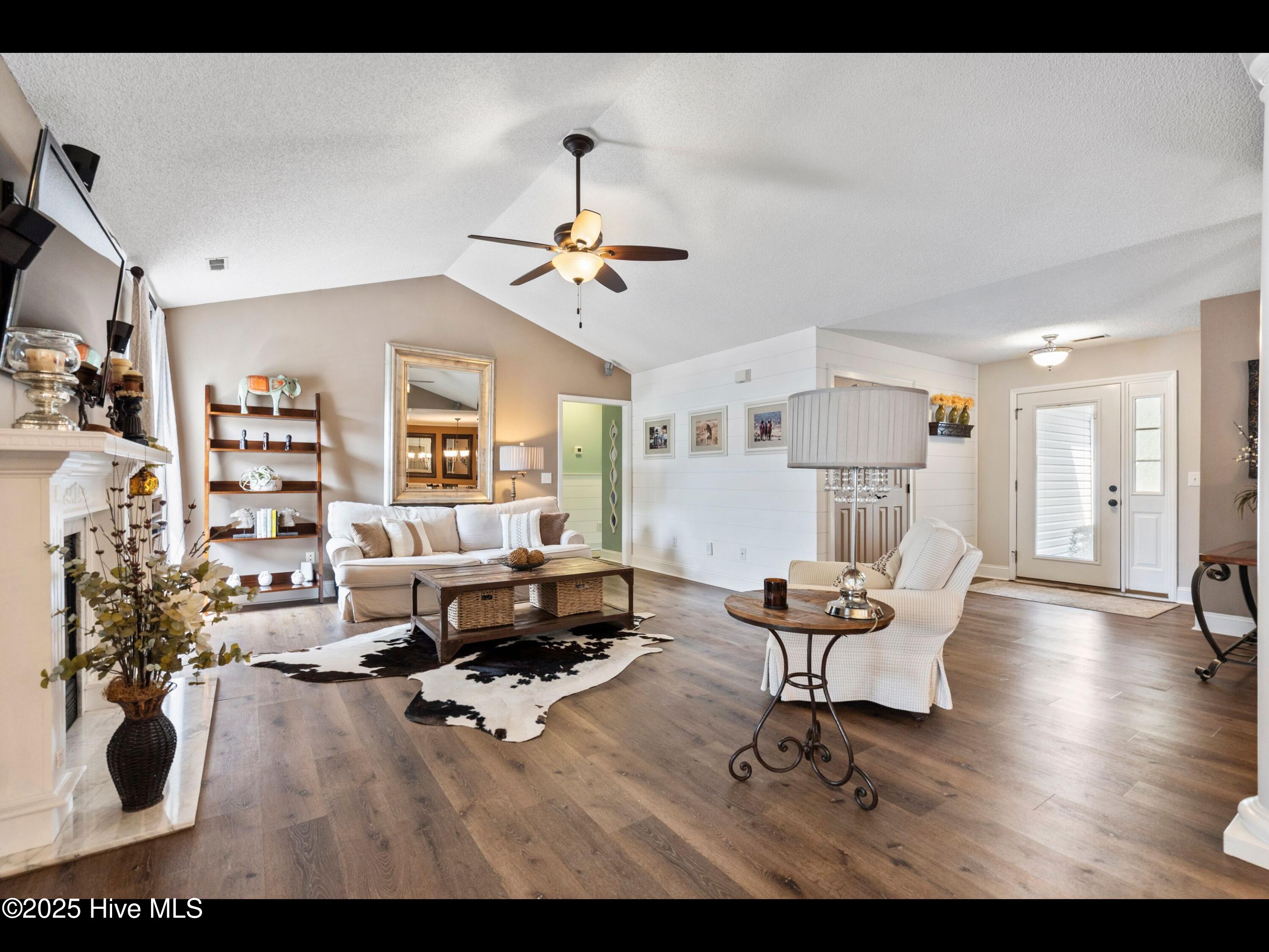 1204 Maple Ridge Road