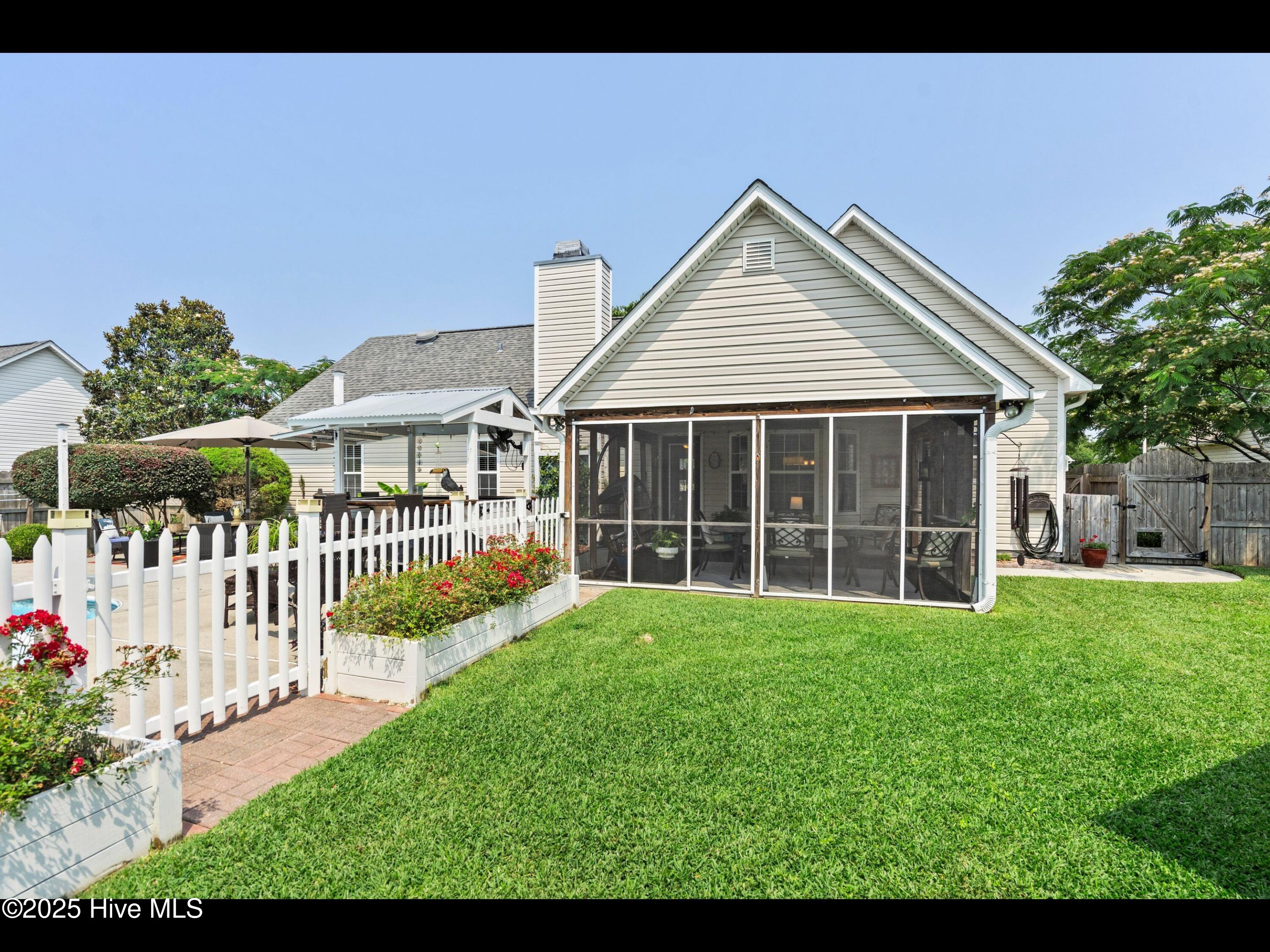 1204 Maple Ridge Road