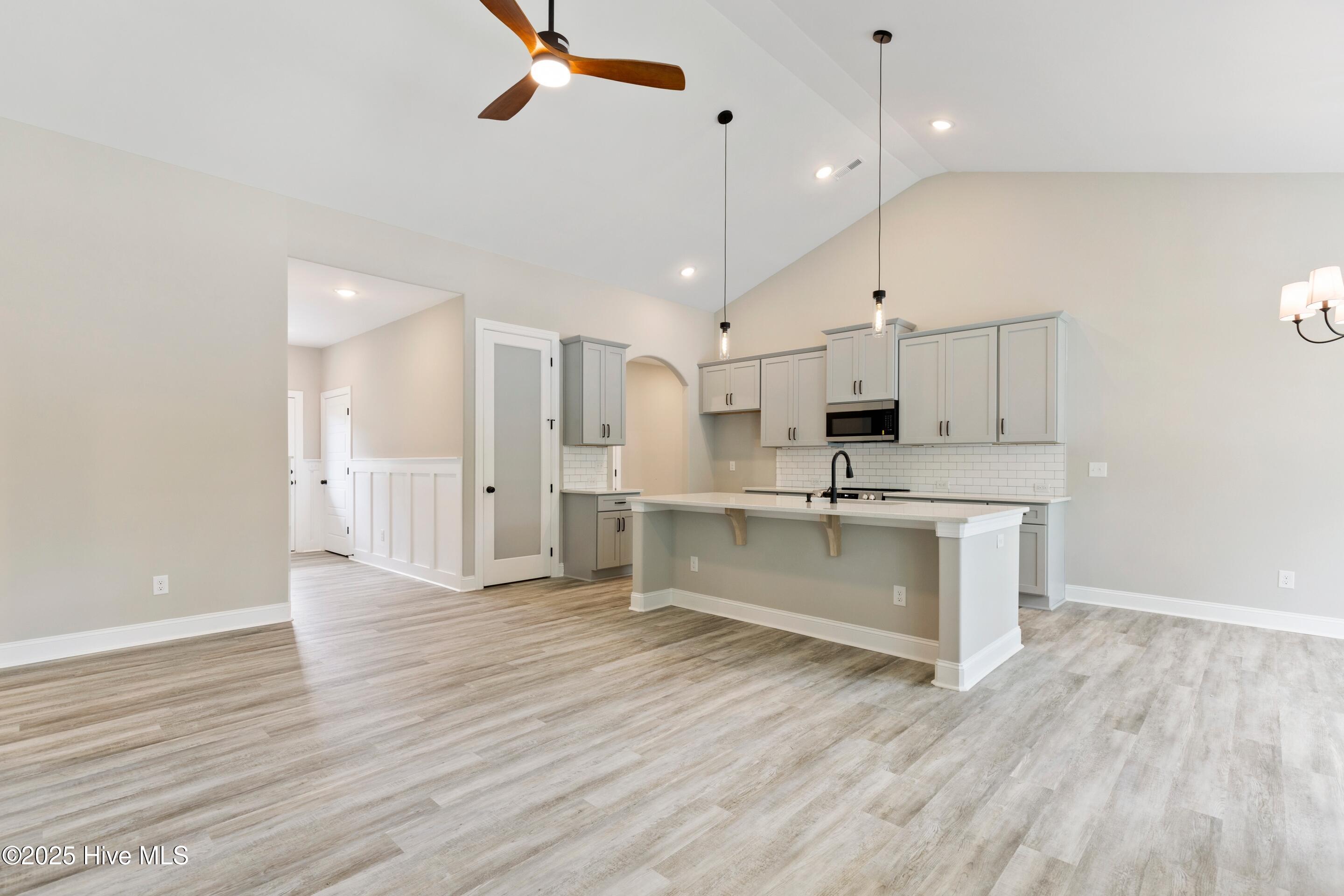 654 Sanctuary Point SW