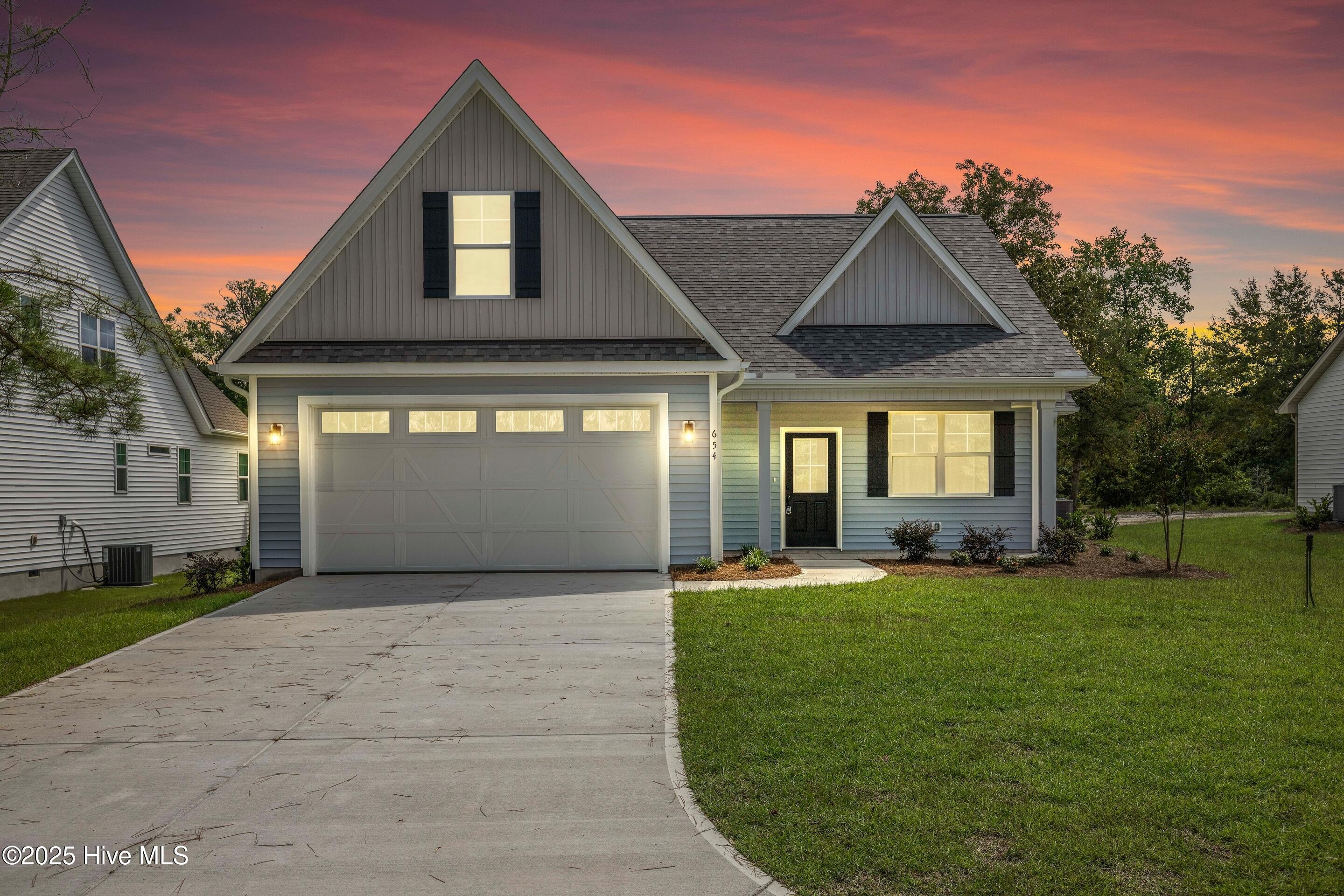 654 Sanctuary Point SW