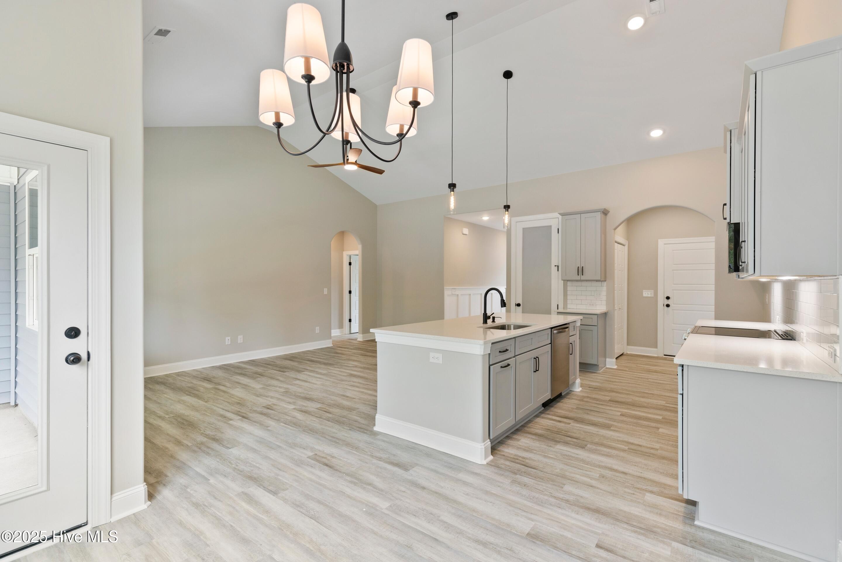 654 Sanctuary Point SW