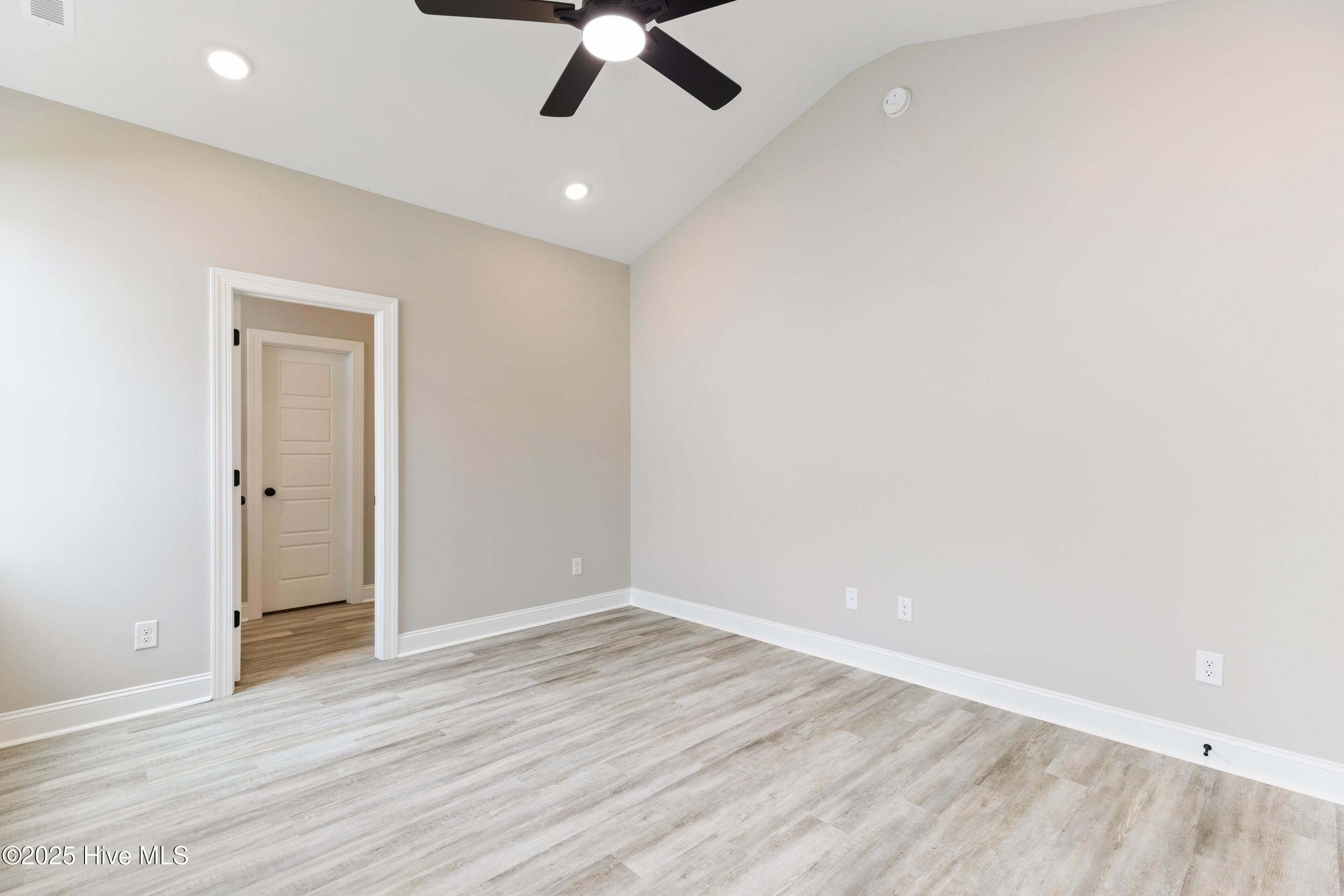 654 Sanctuary Point SW