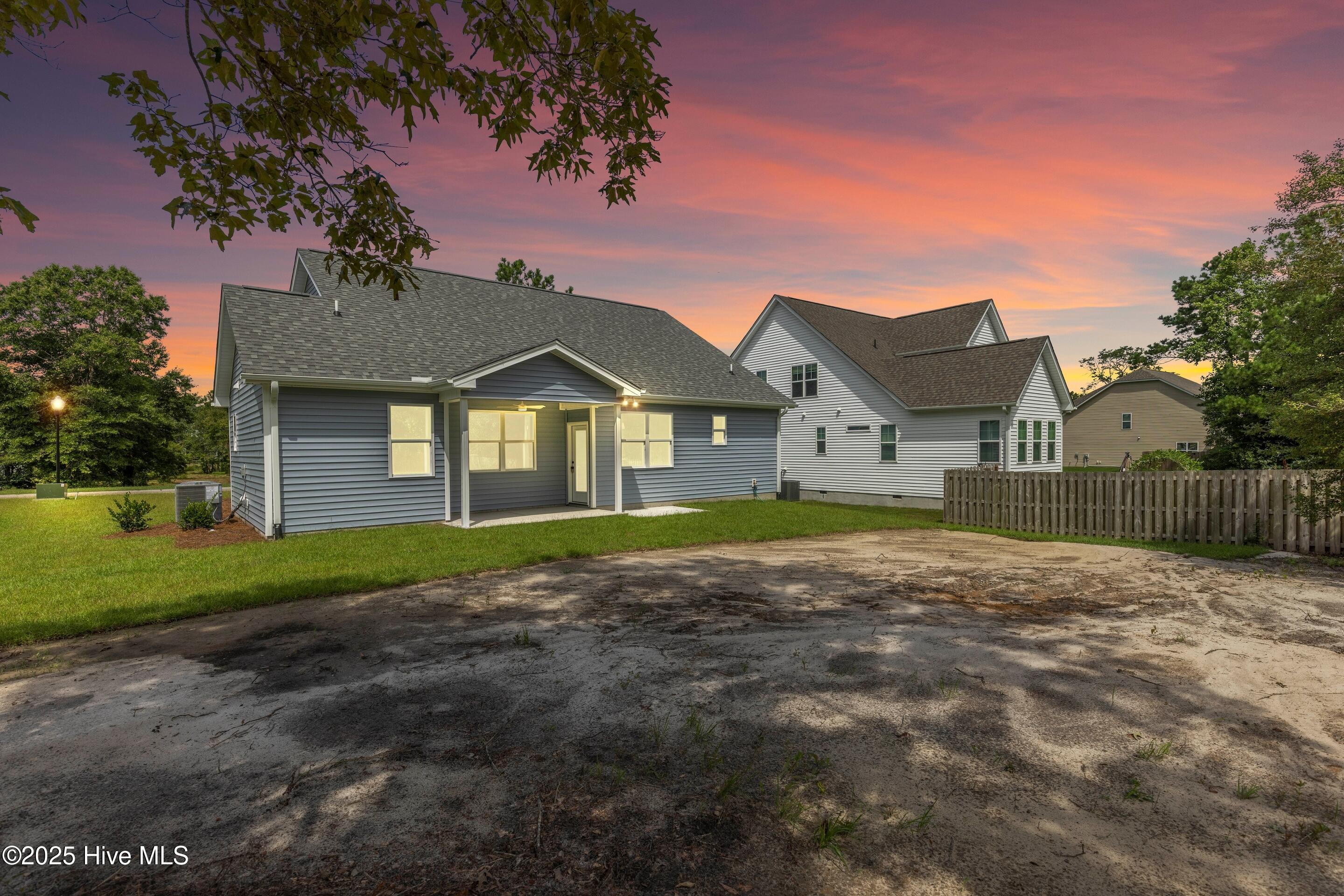 654 Sanctuary Point SW