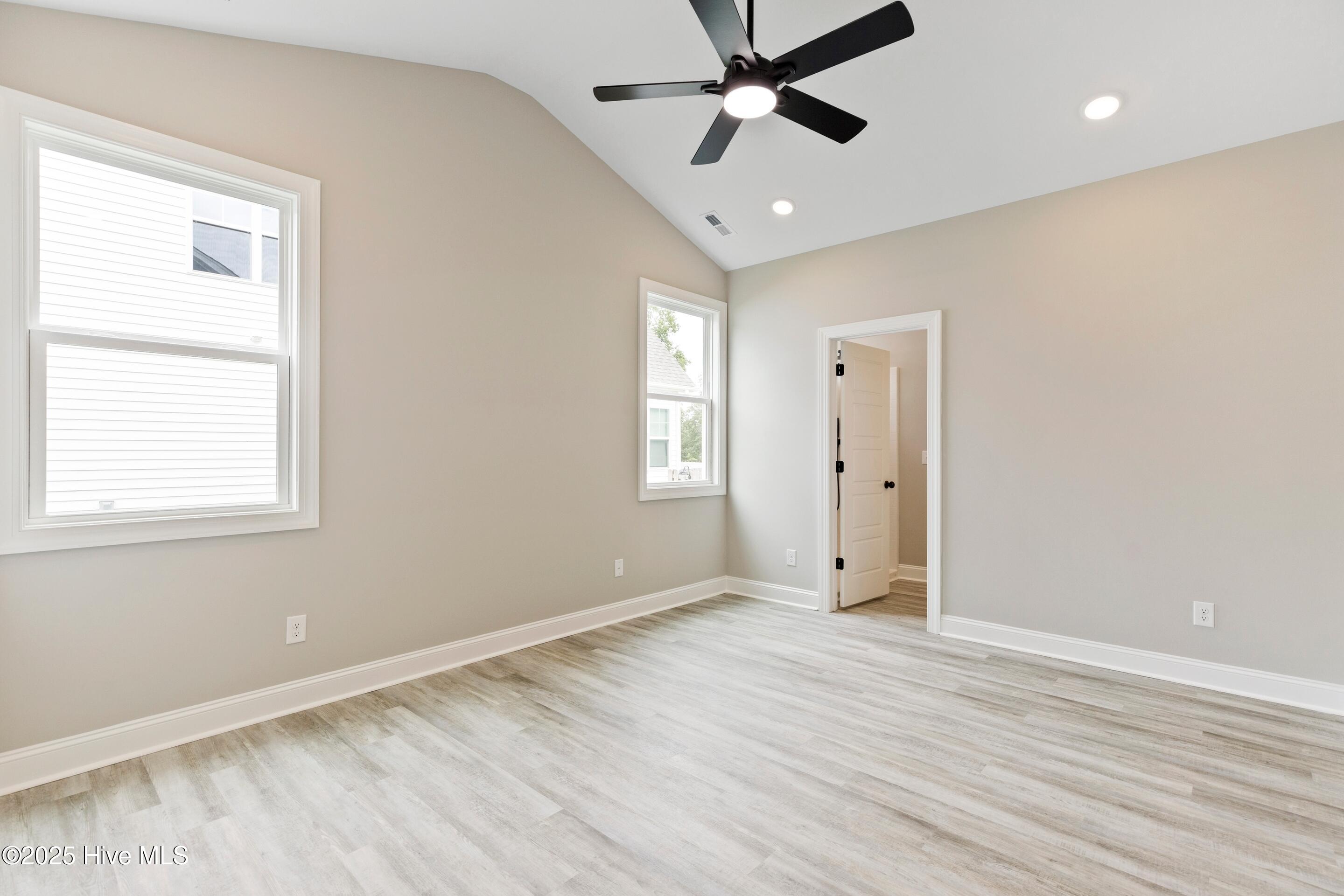 654 Sanctuary Point SW