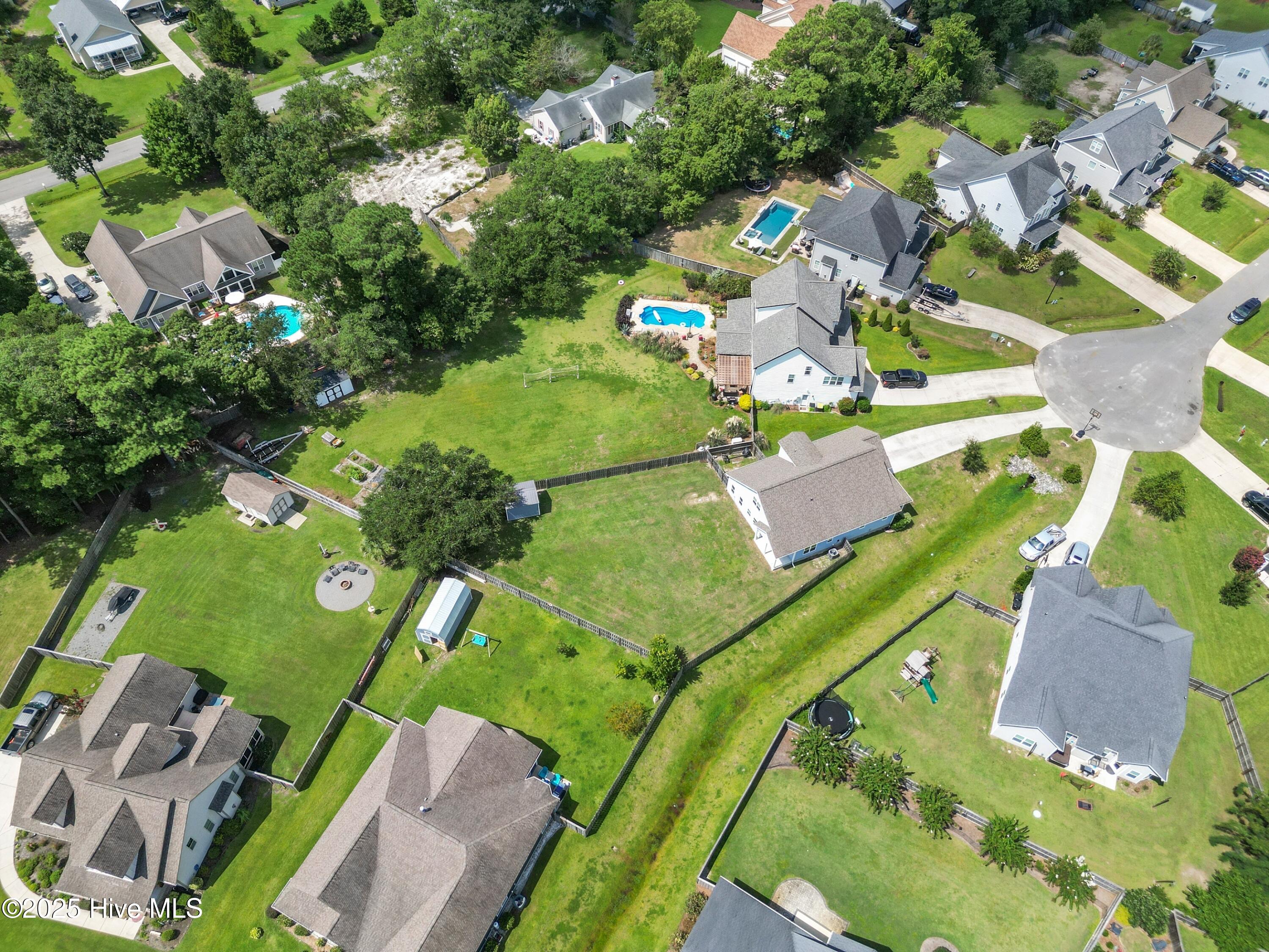 108 S Lamplighters Walk