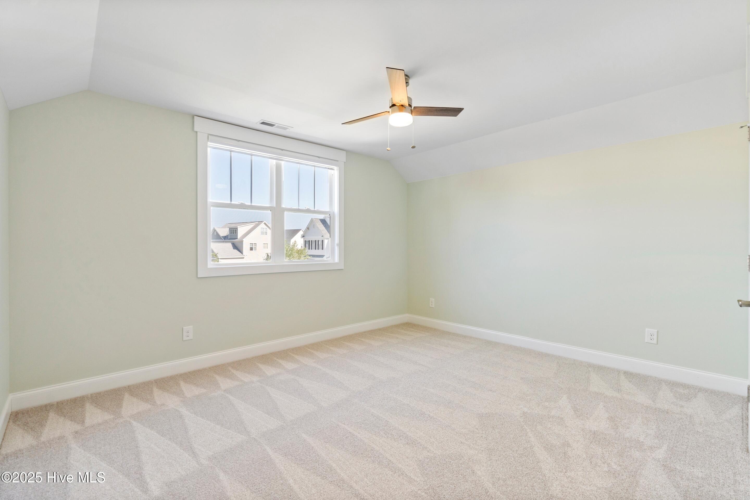 108 S Lamplighters Walk