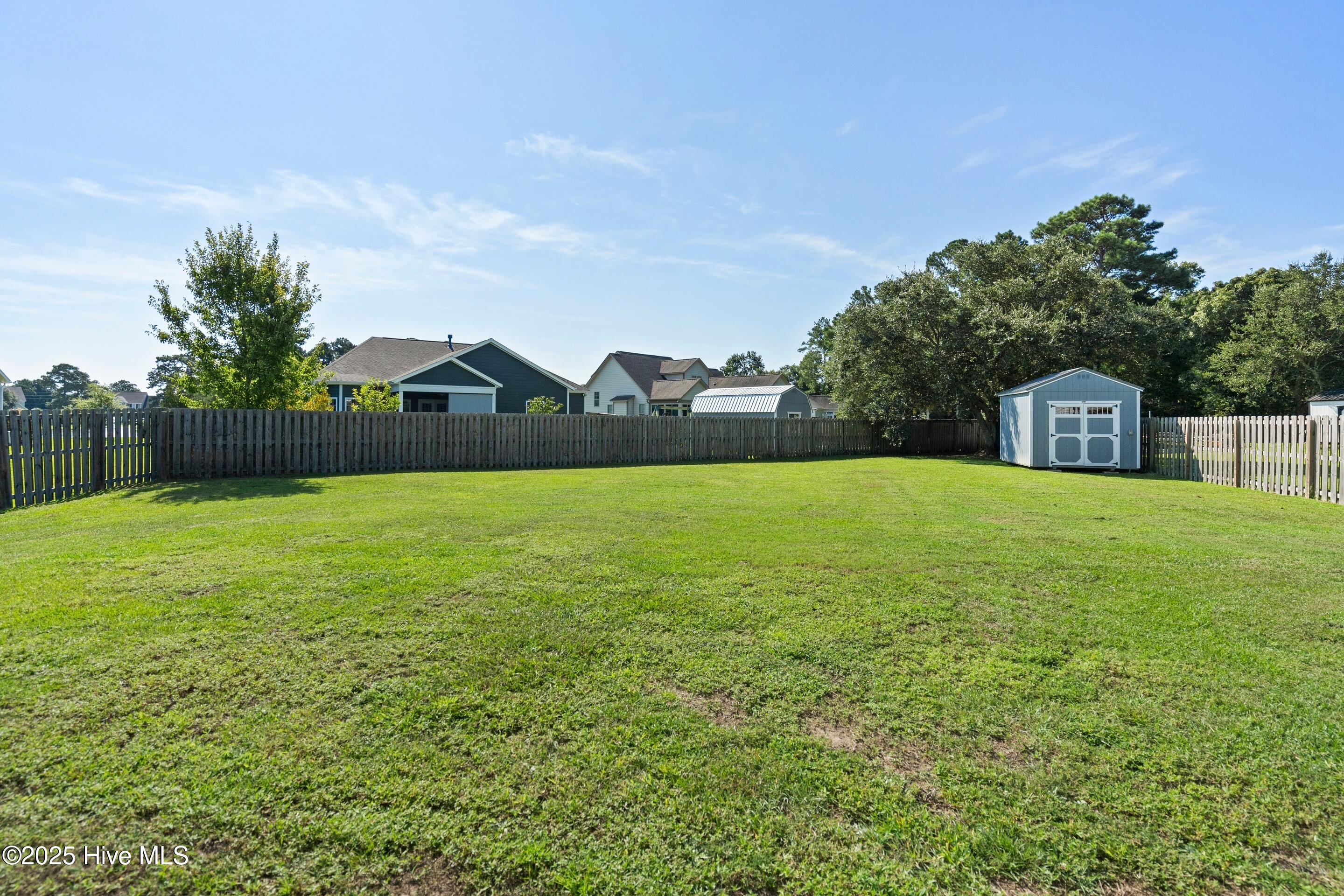 108 S Lamplighters Walk