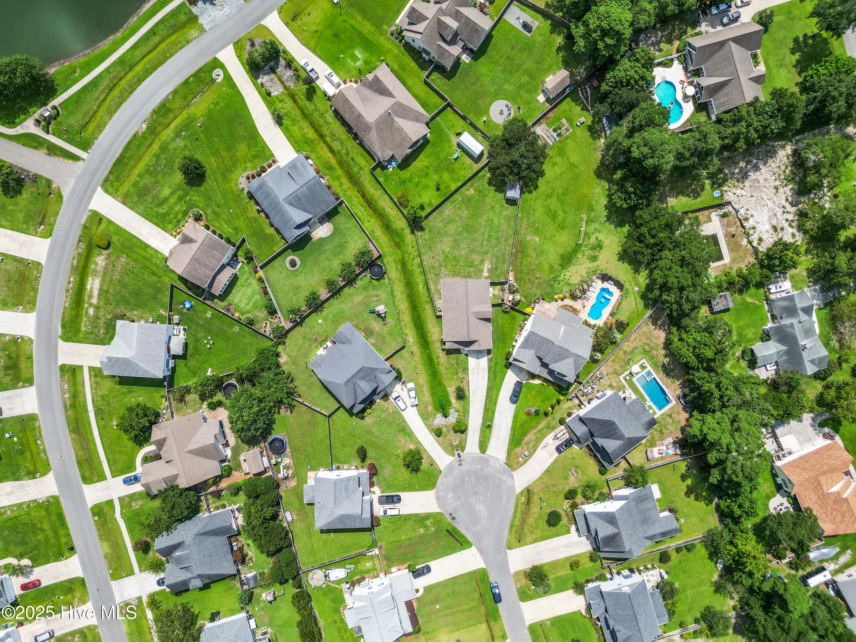 108 S Lamplighters Walk