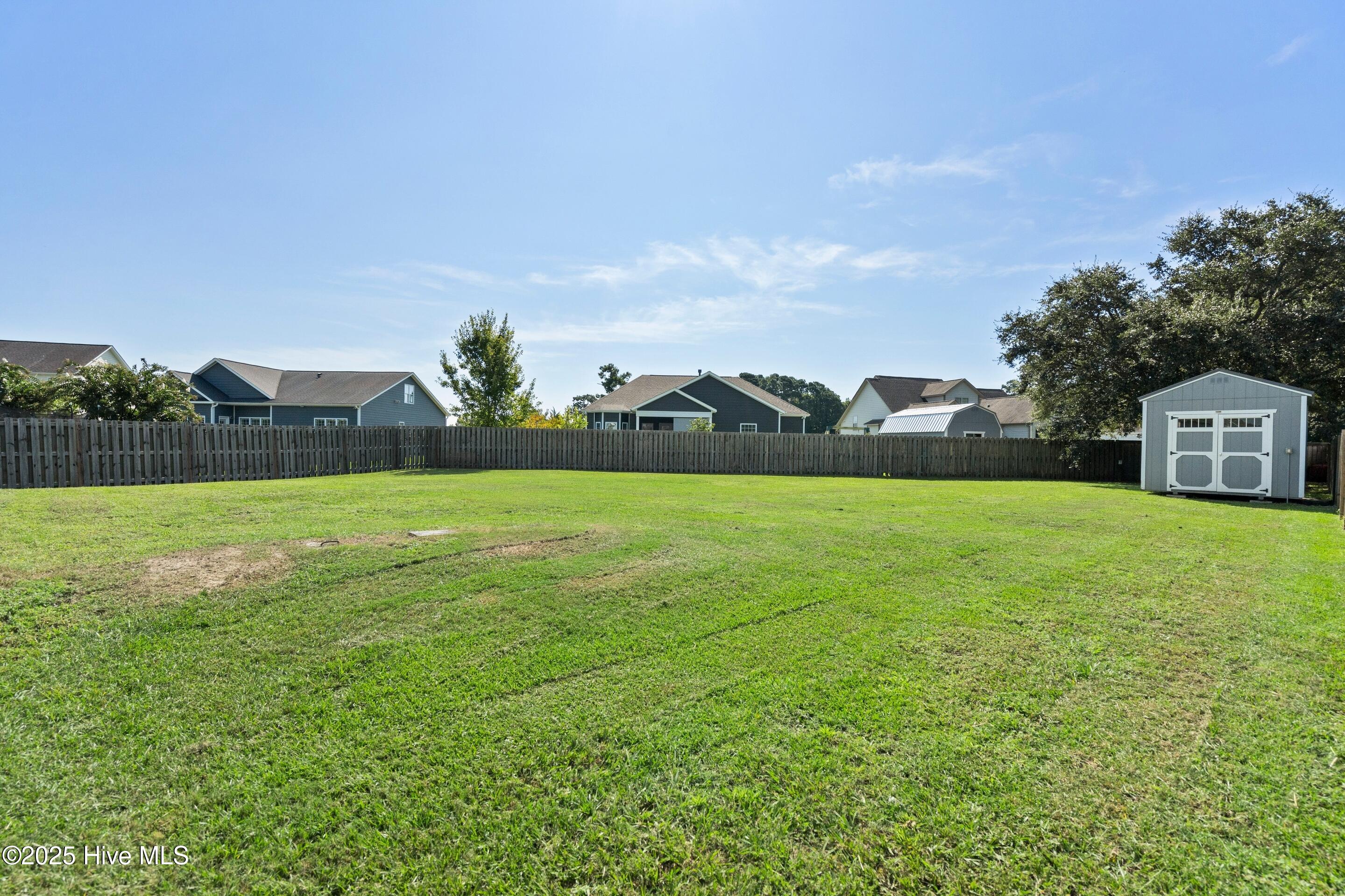 108 S Lamplighters Walk