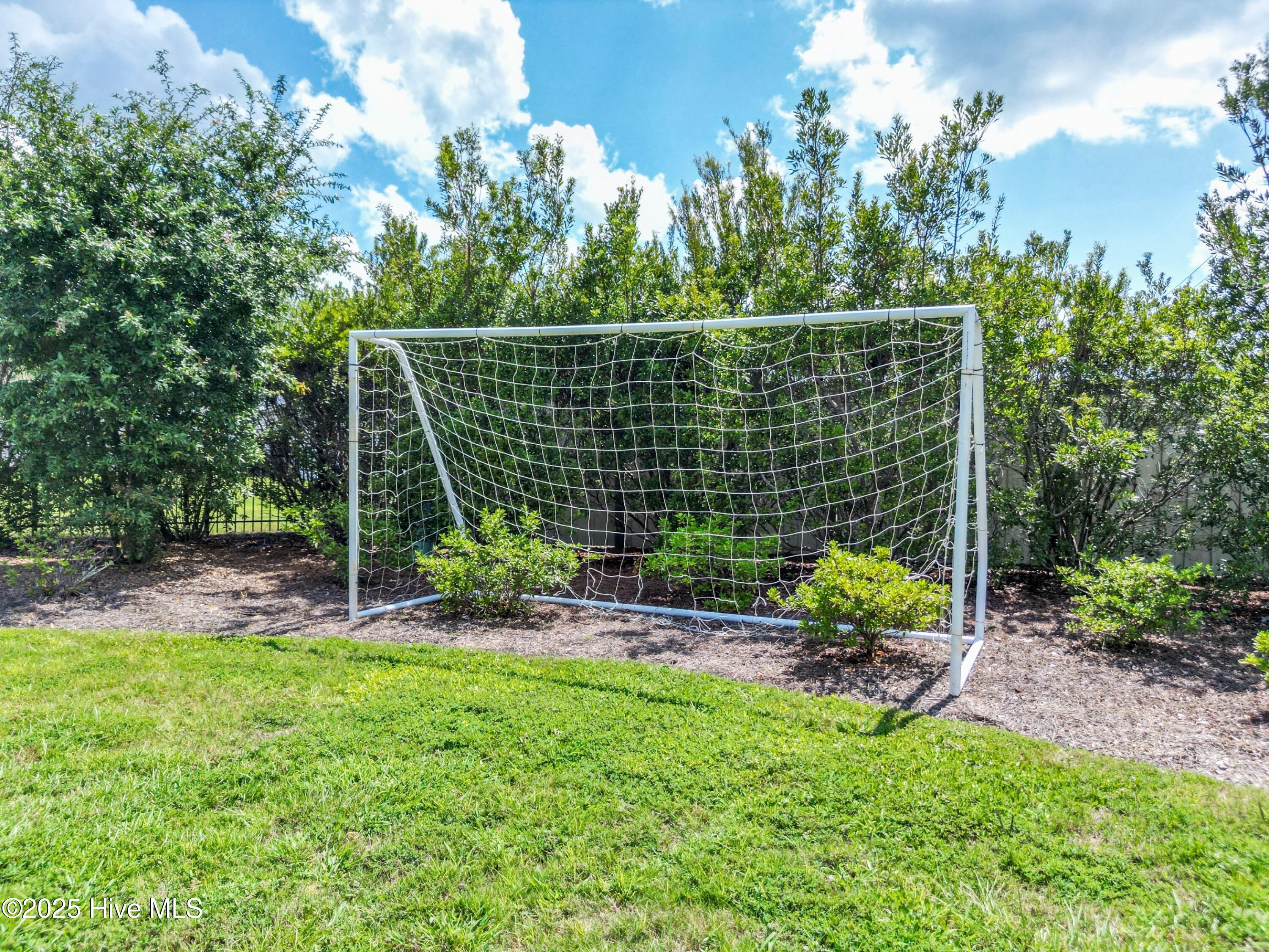 108 S Lamplighters Walk