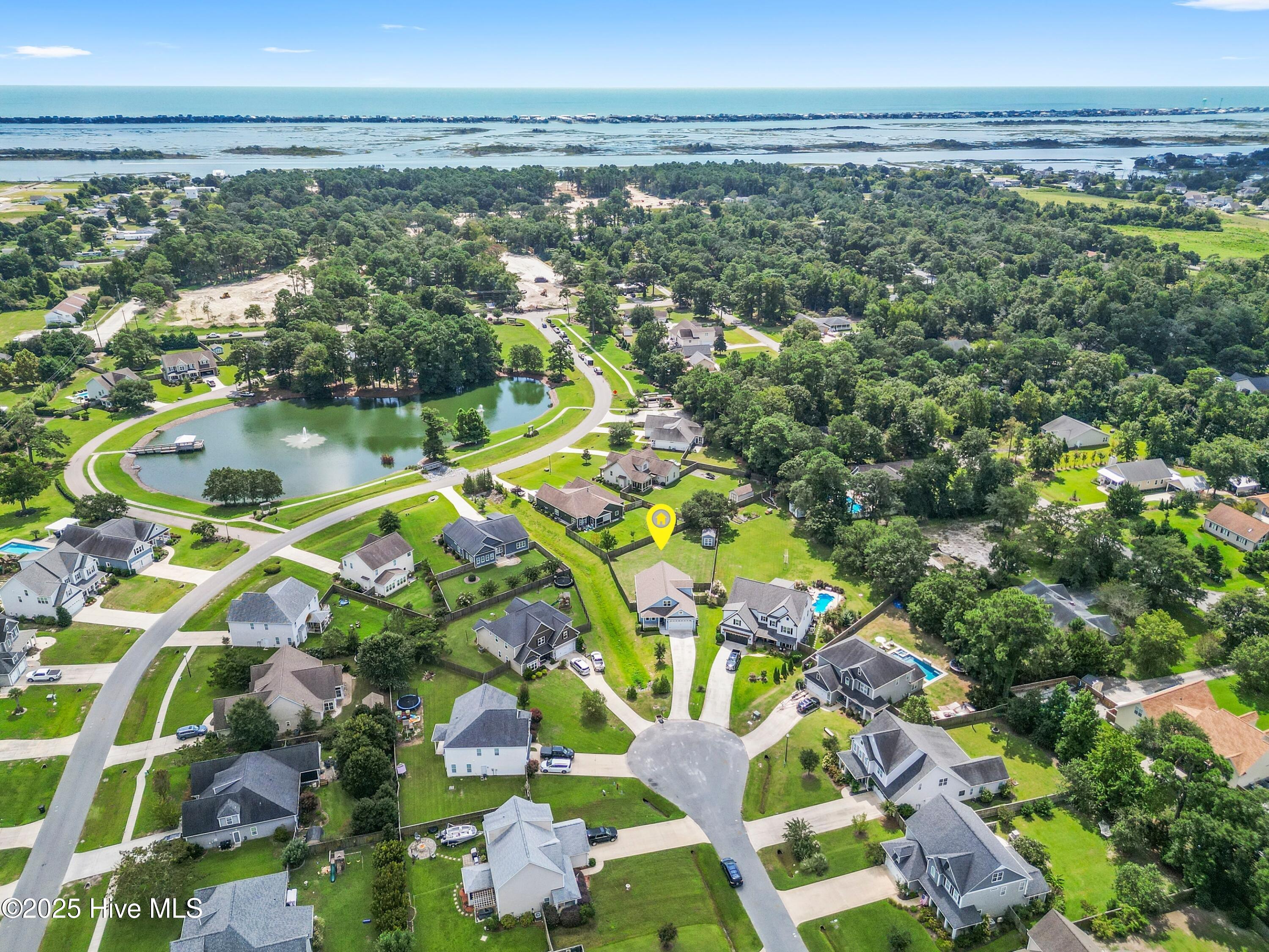 108 S Lamplighters Walk